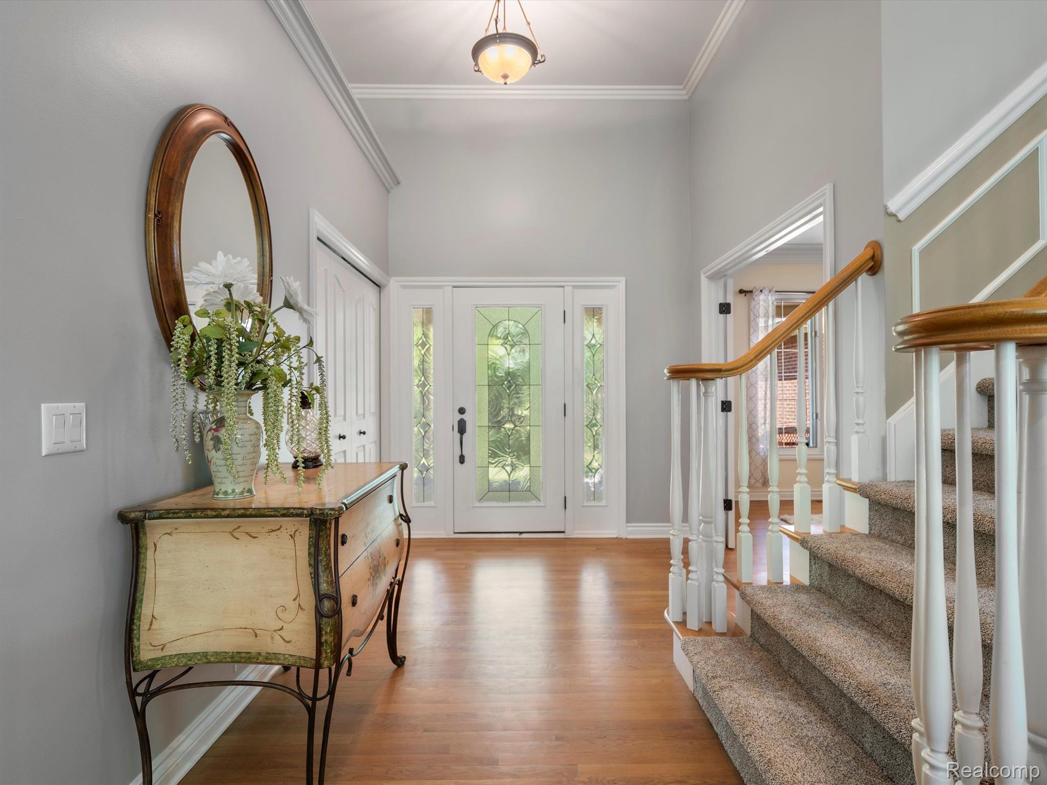 1331 Avon Circle W