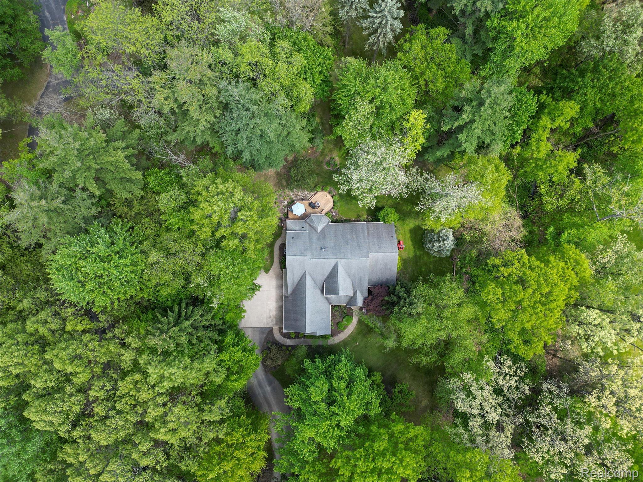 1331 Avon Circle W