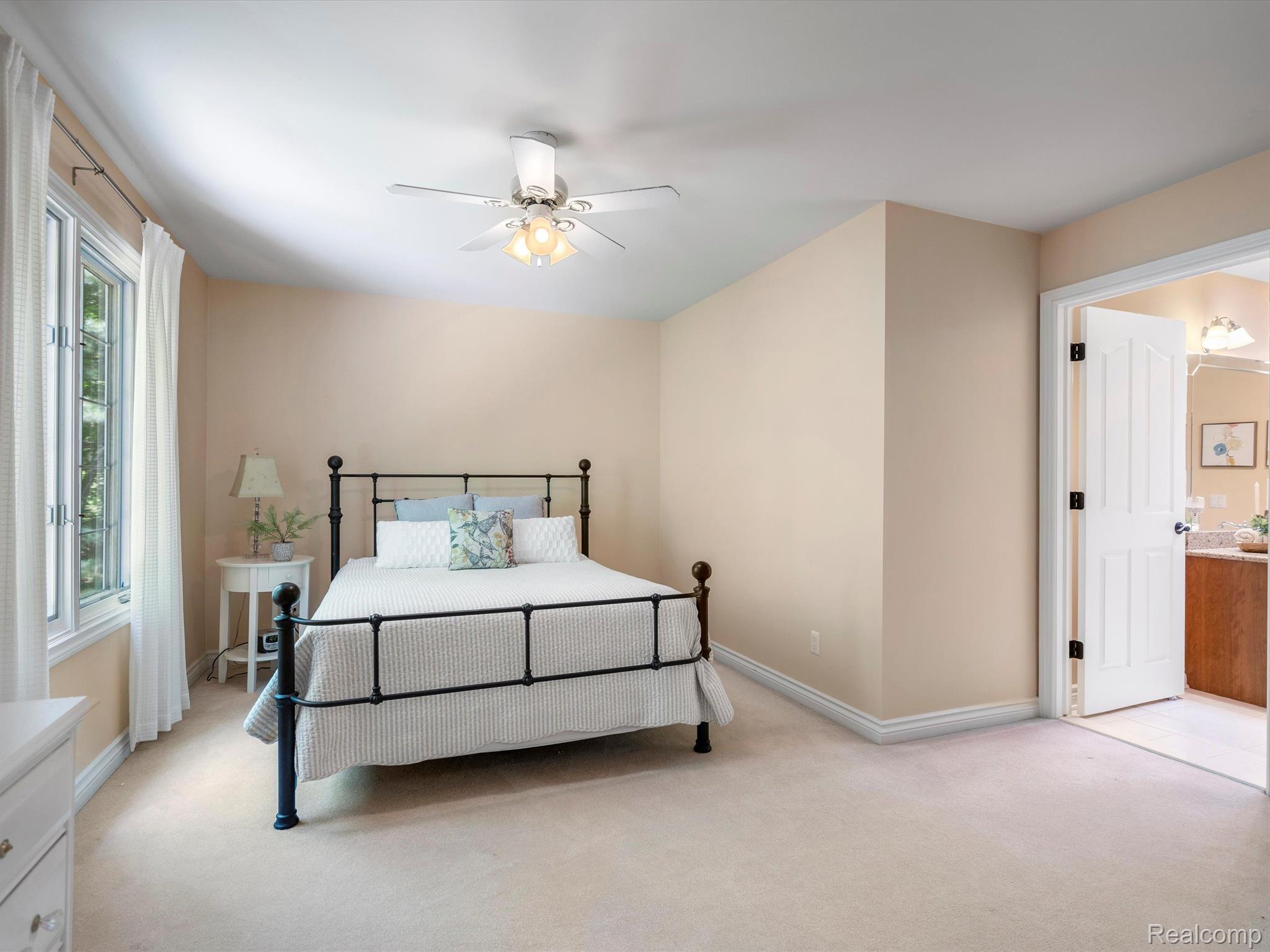1331 Avon Circle W