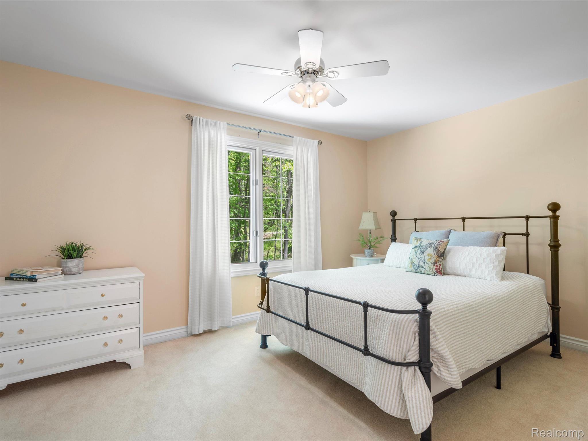 1331 Avon Circle W