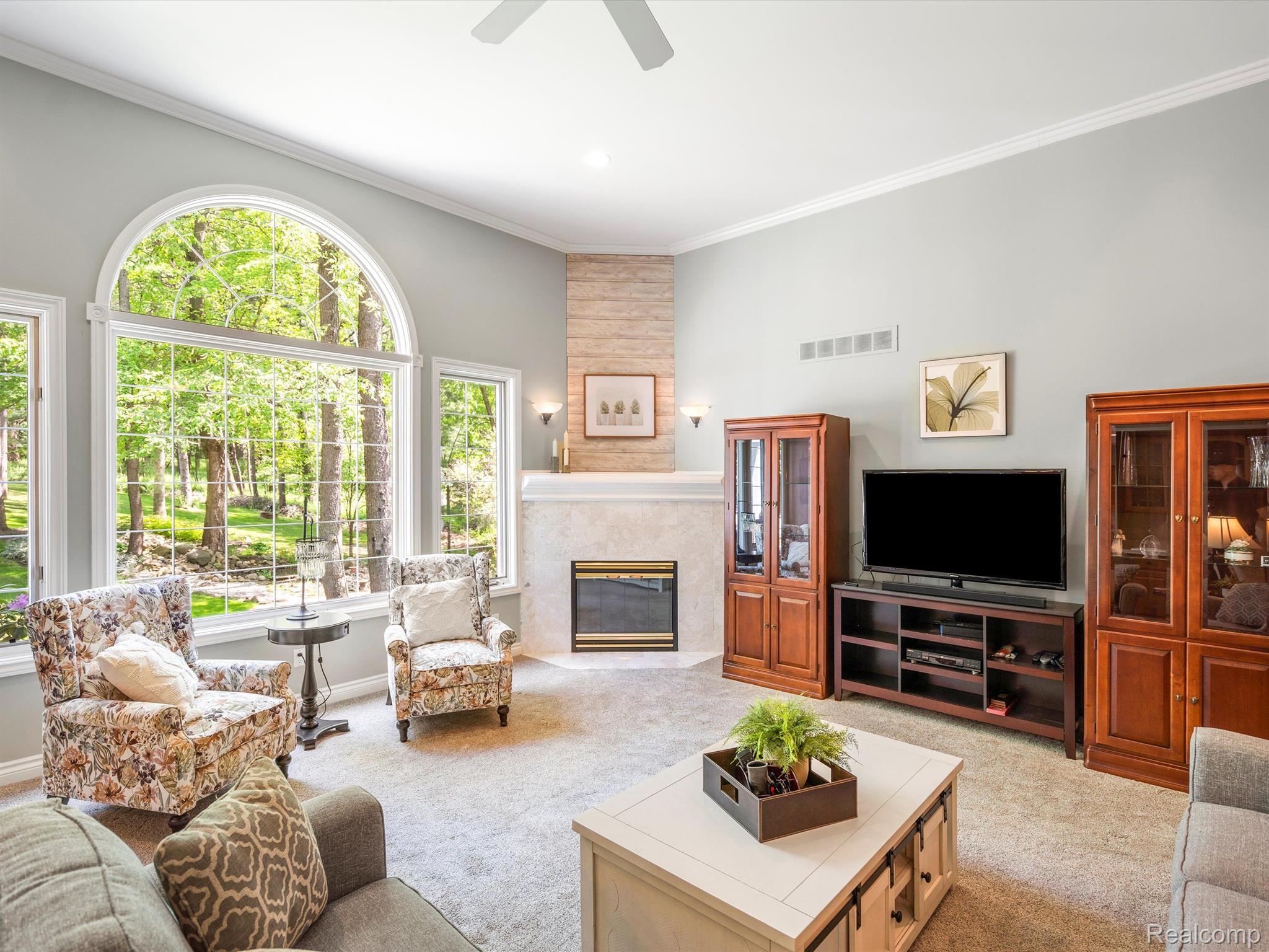 1331 Avon Circle W
