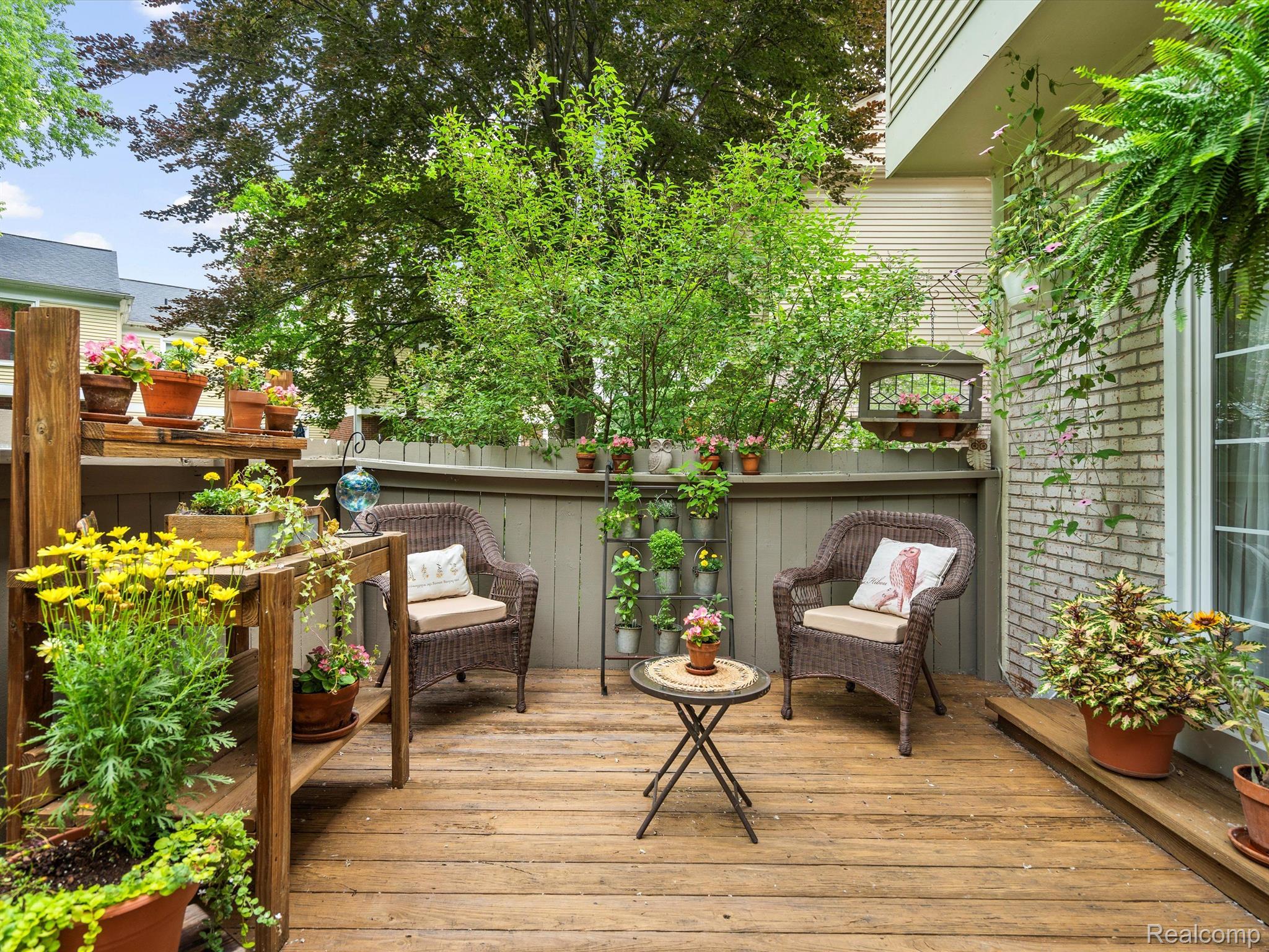 1233 CANDLESTICK Lane