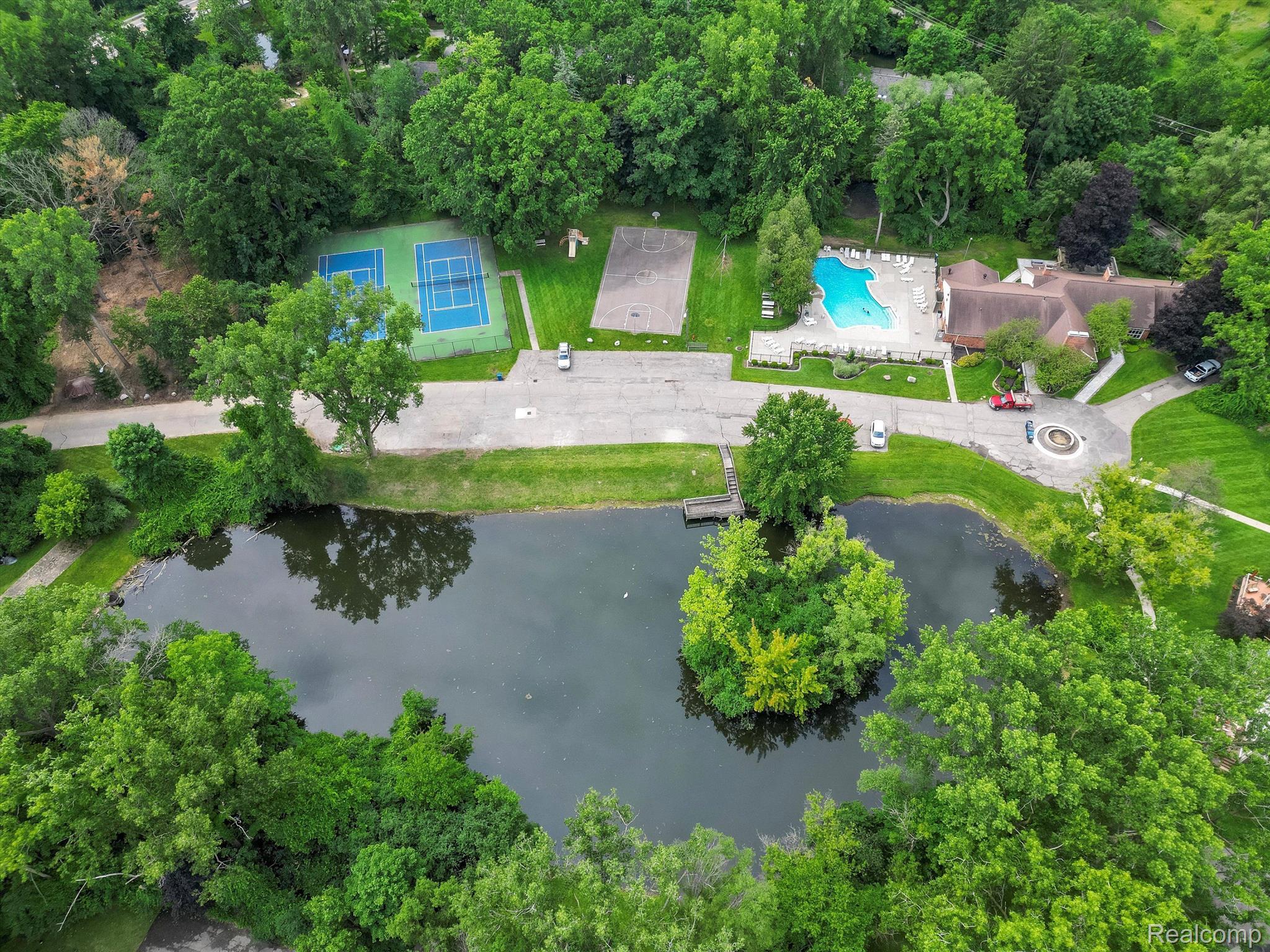 1233 CANDLESTICK Lane