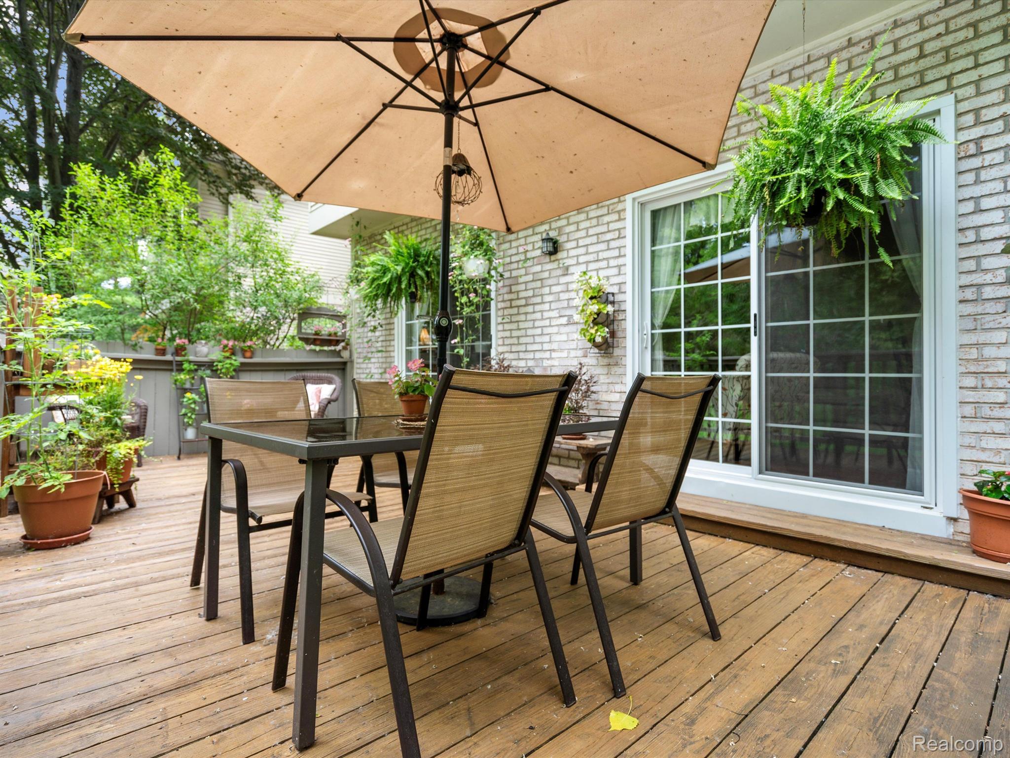 1233 CANDLESTICK Lane