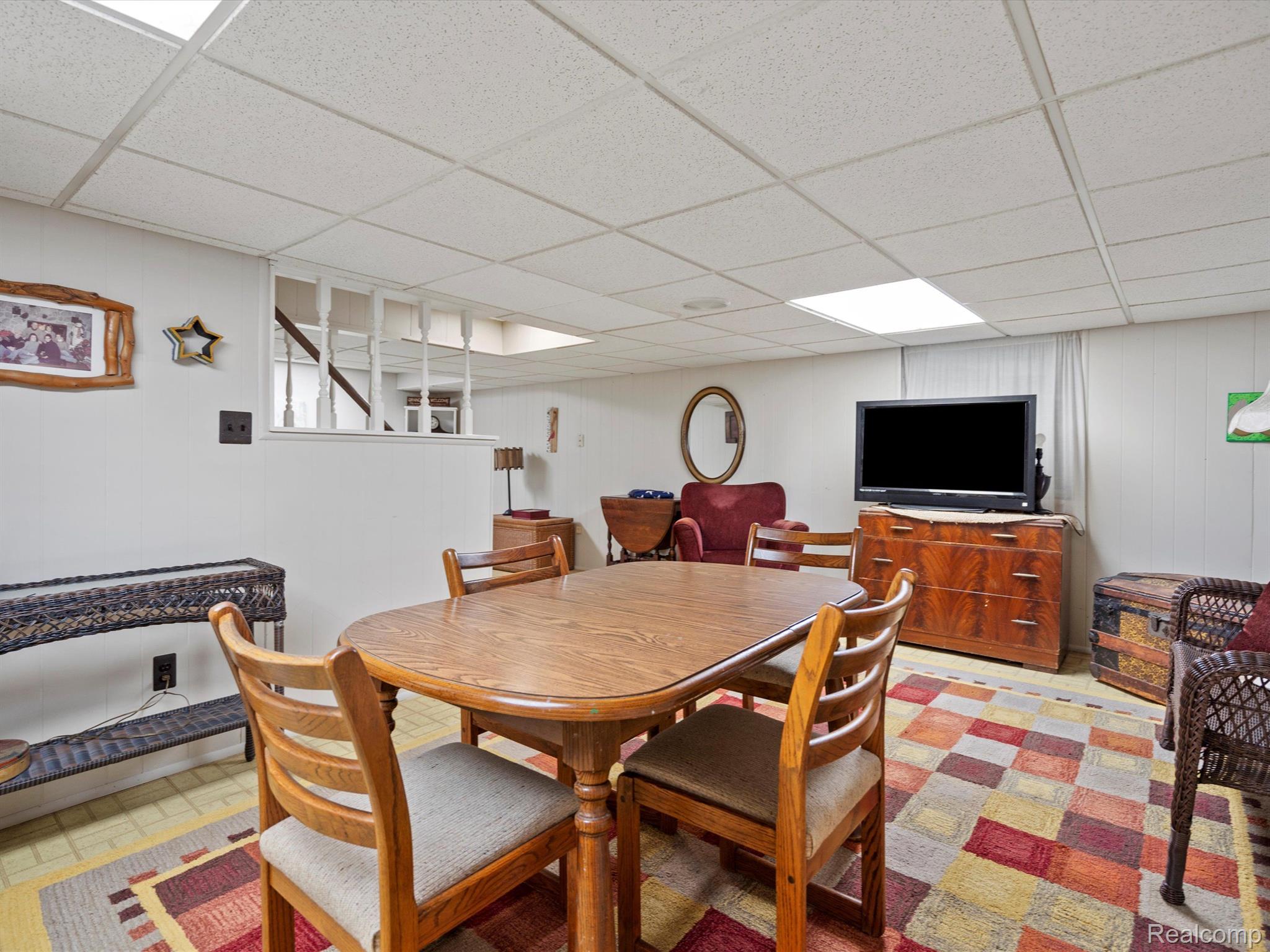 1233 CANDLESTICK Lane