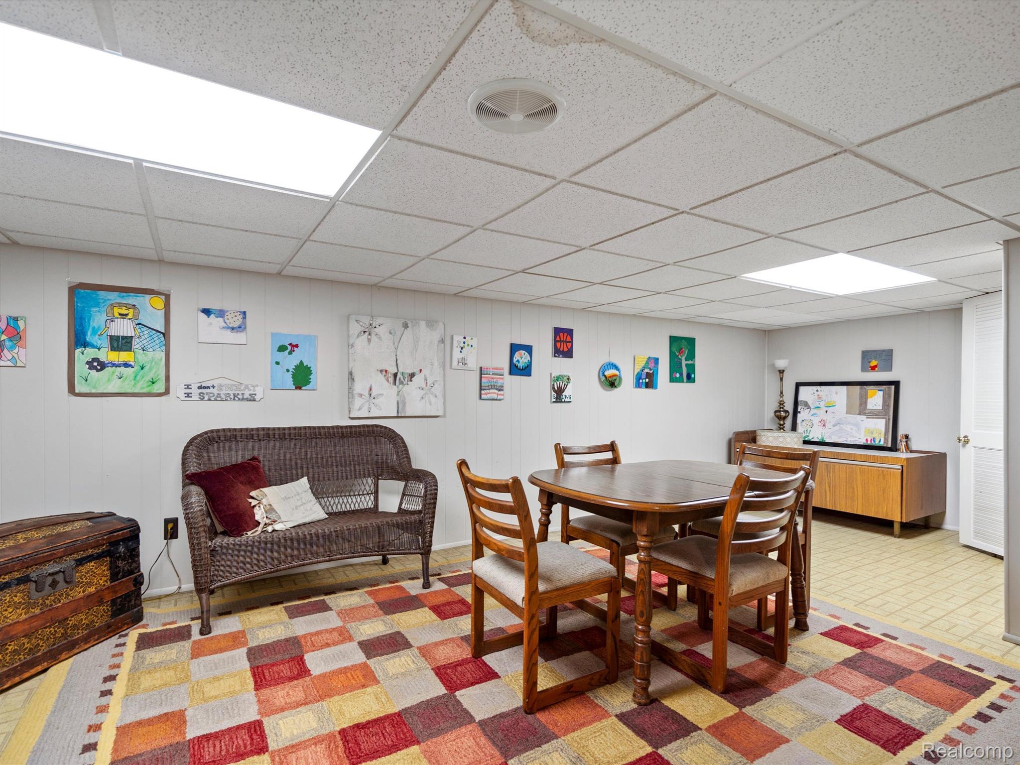 1233 CANDLESTICK Lane