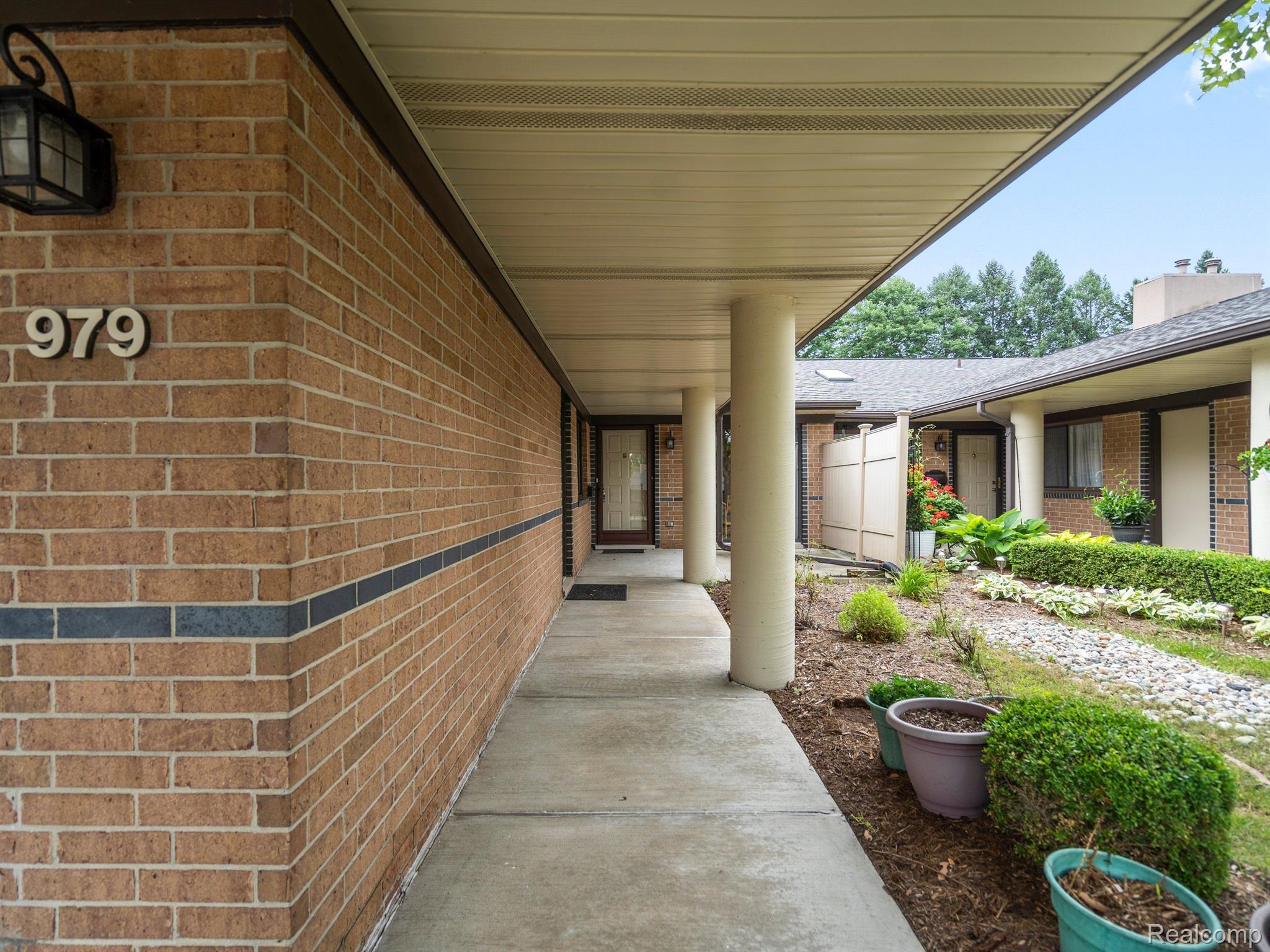 979 WEXFORD Way