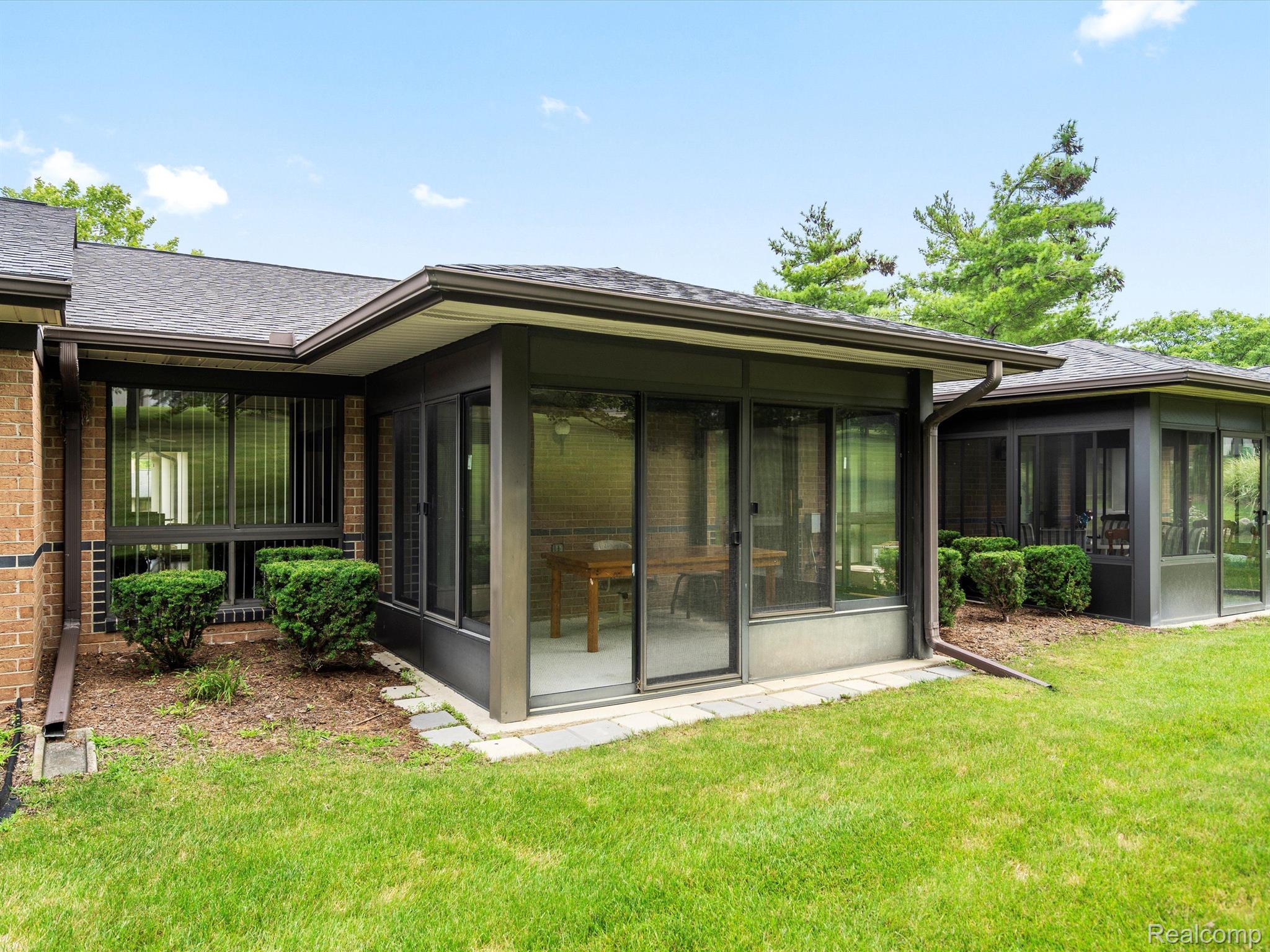 979 WEXFORD Way