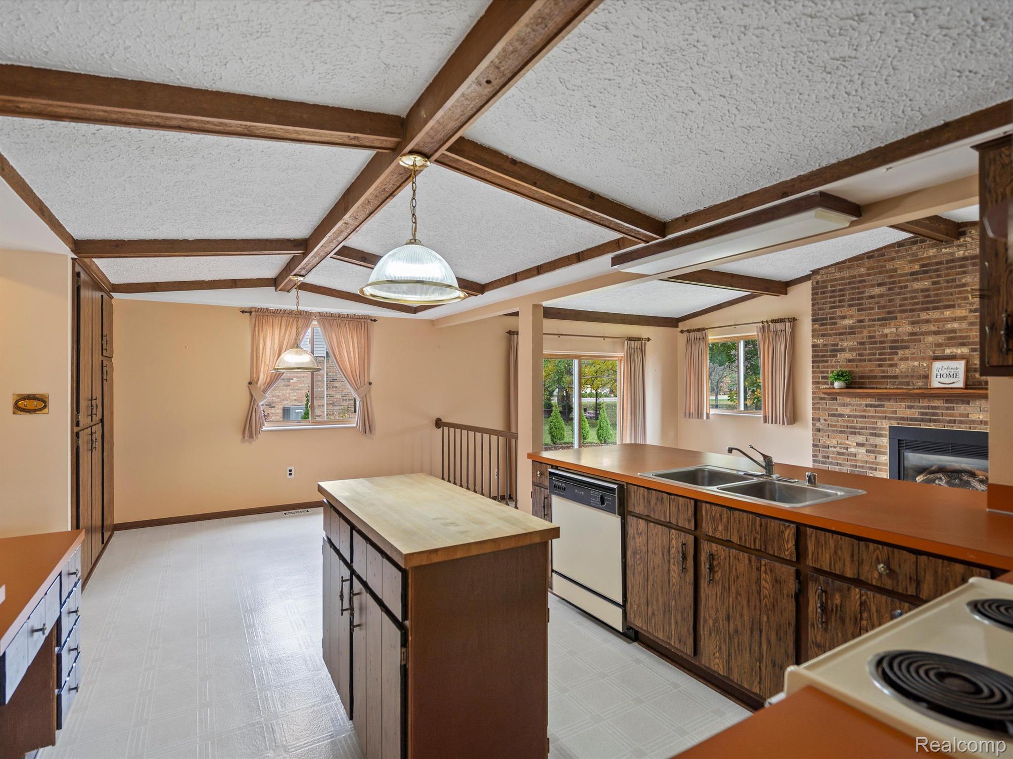 5984 MARBLE Drive