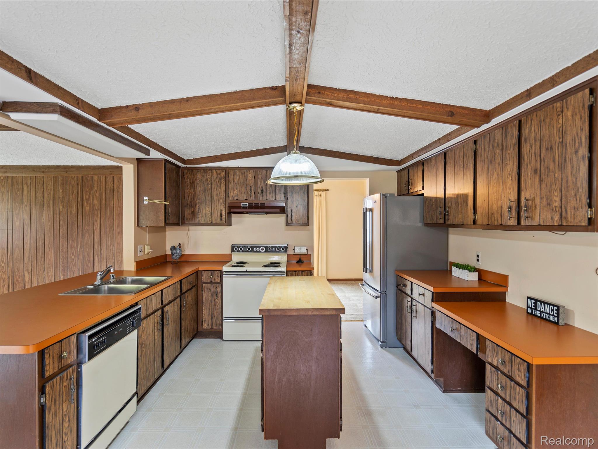 5984 MARBLE Drive