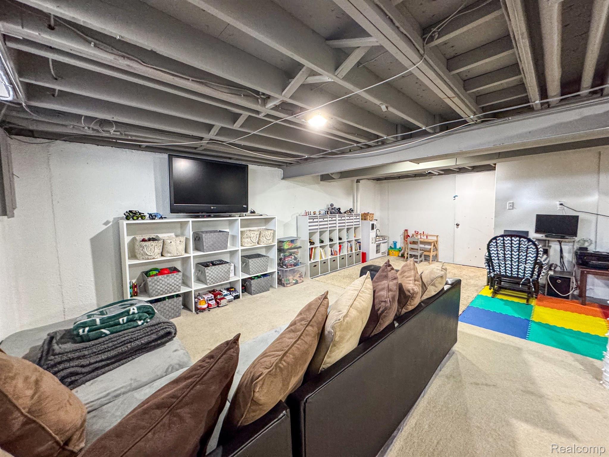 708 DRESSLER Lane