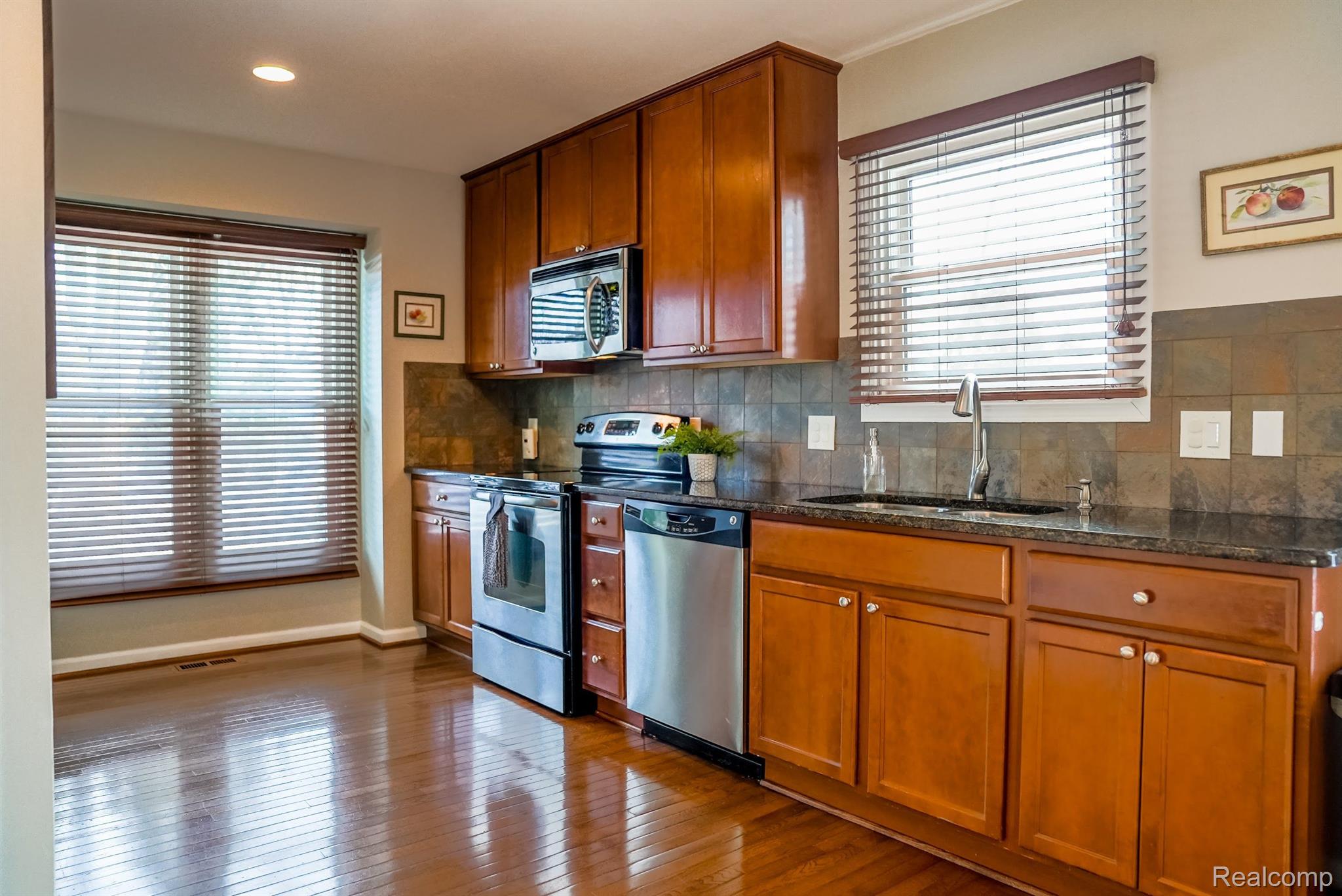 708 DRESSLER Lane