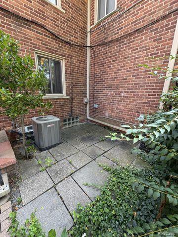 961 N ADAMS Road