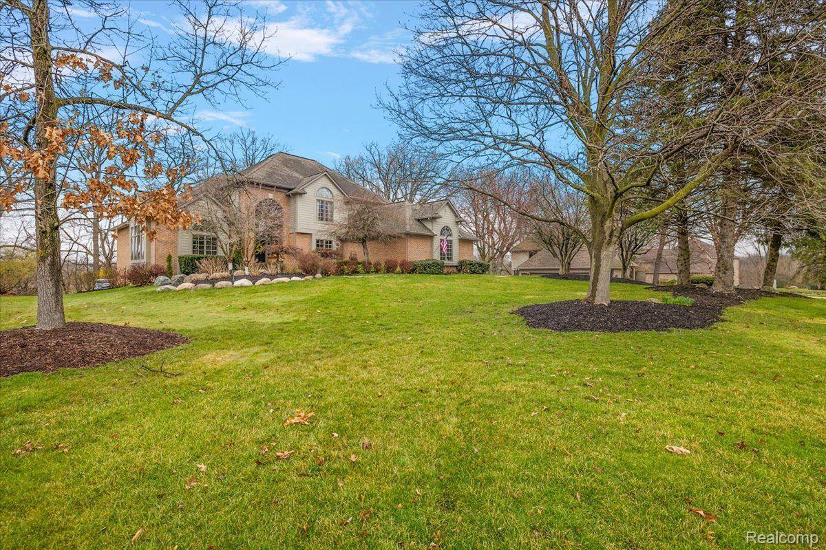 4250 SAINT ANDREWS Street