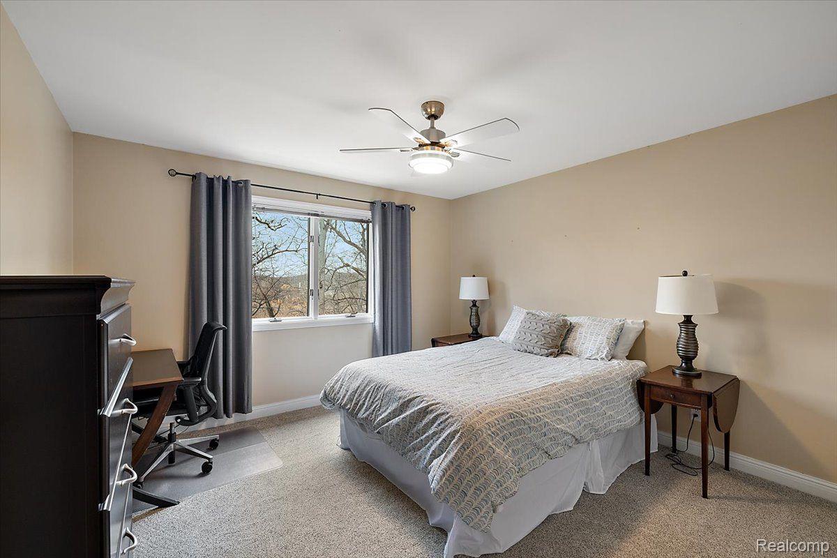 4250 SAINT ANDREWS Street