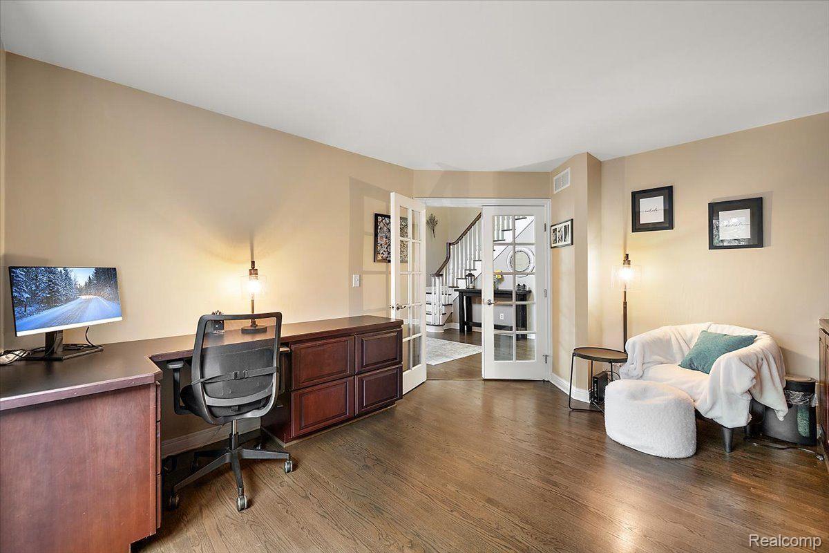 4250 SAINT ANDREWS Street