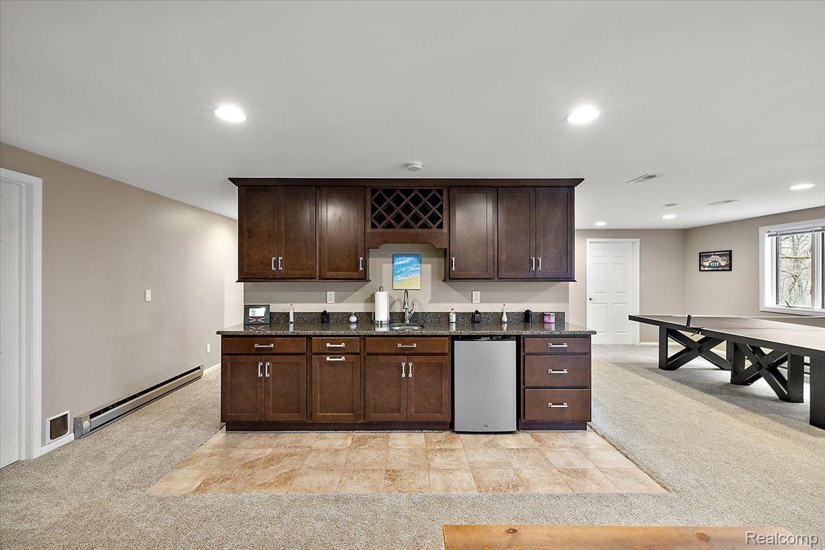 4250 SAINT ANDREWS Street