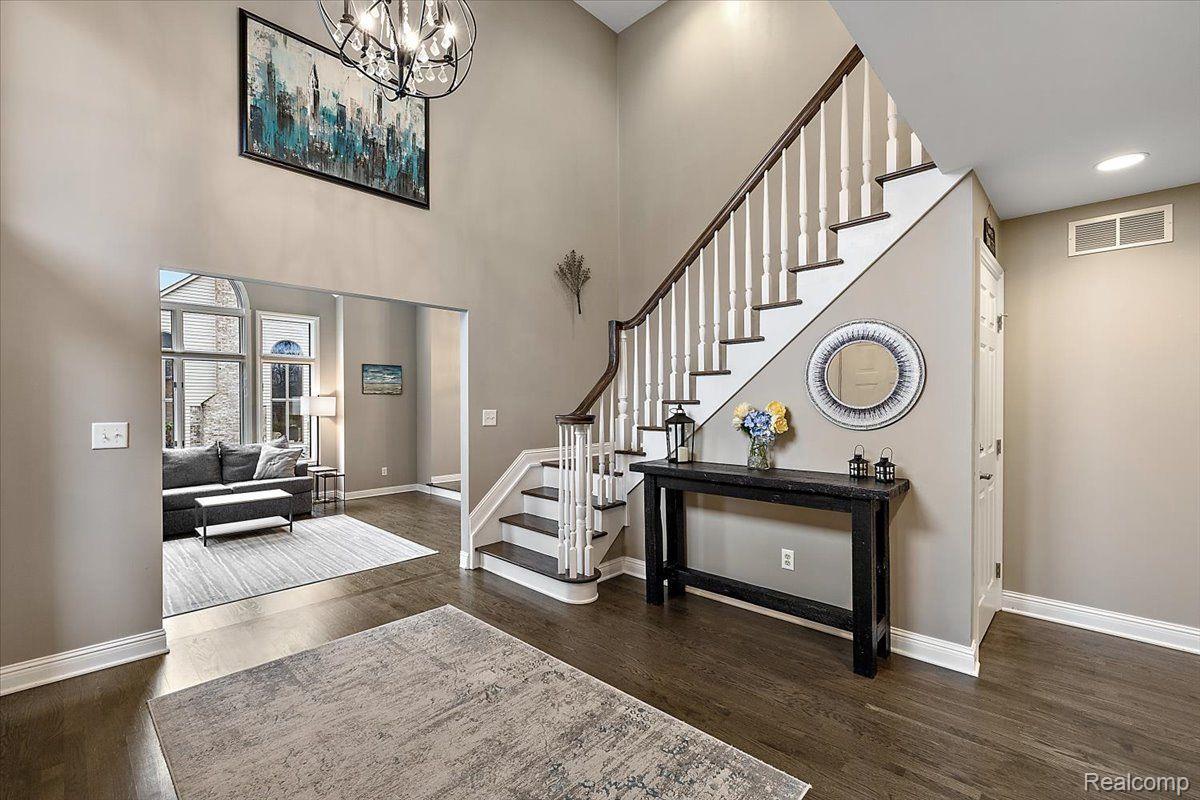 4250 SAINT ANDREWS Street