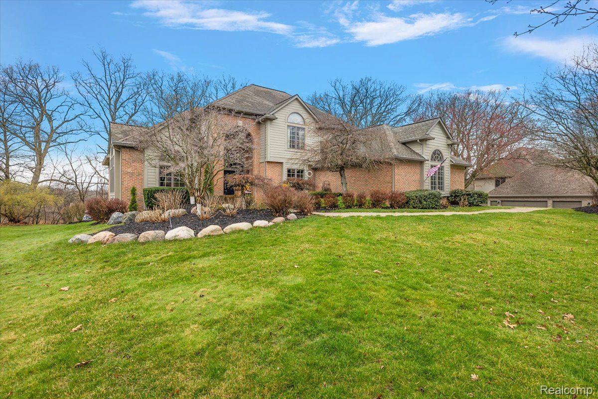 4250 SAINT ANDREWS Street