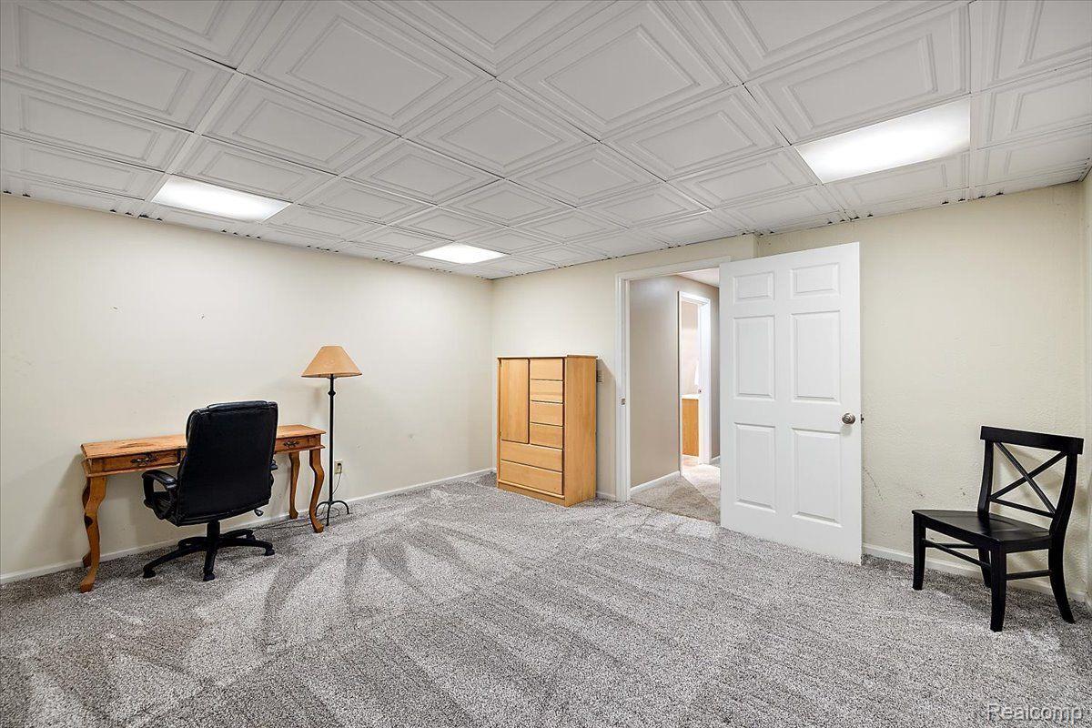 4250 SAINT ANDREWS Street