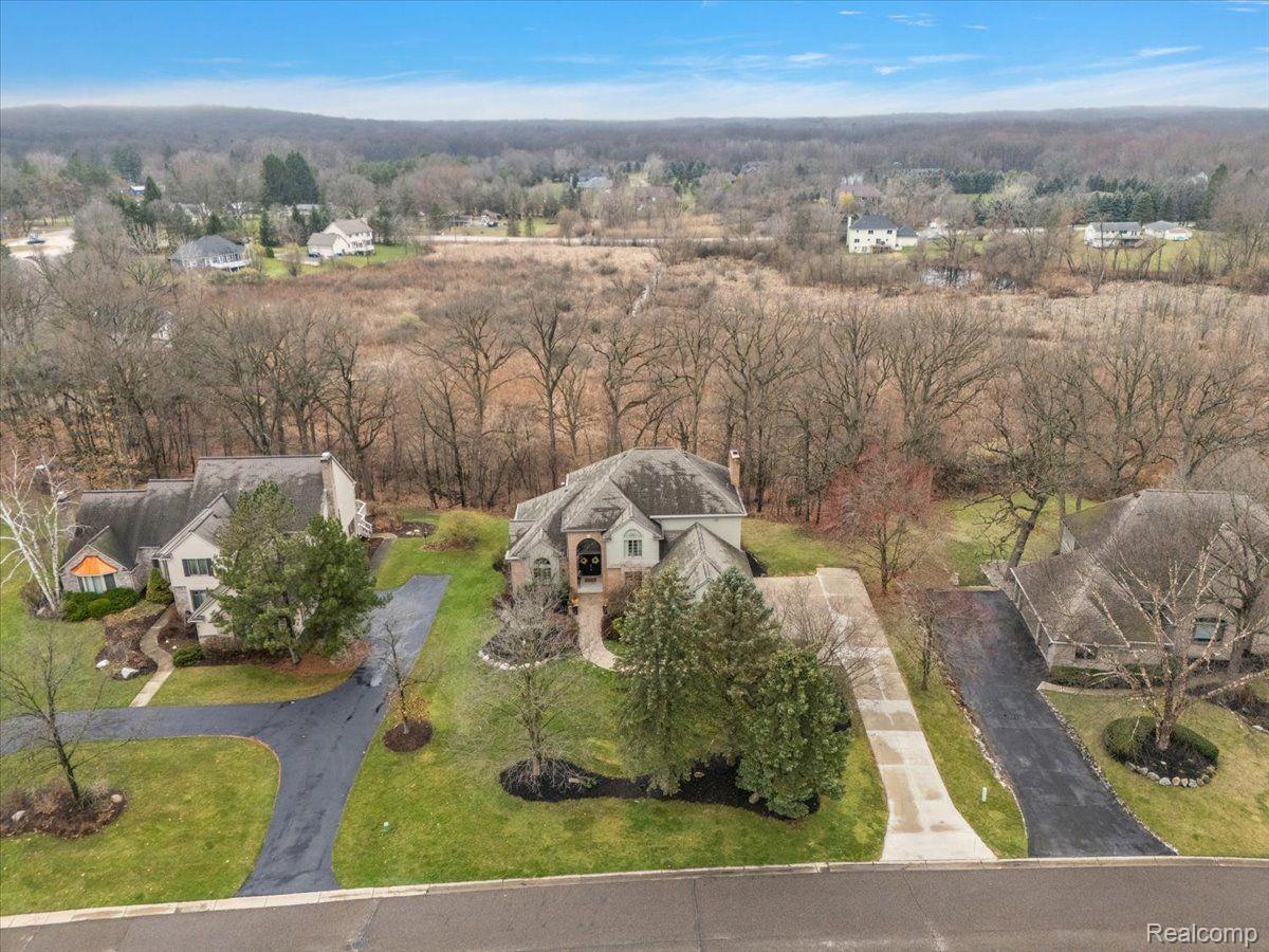 4250 SAINT ANDREWS Street