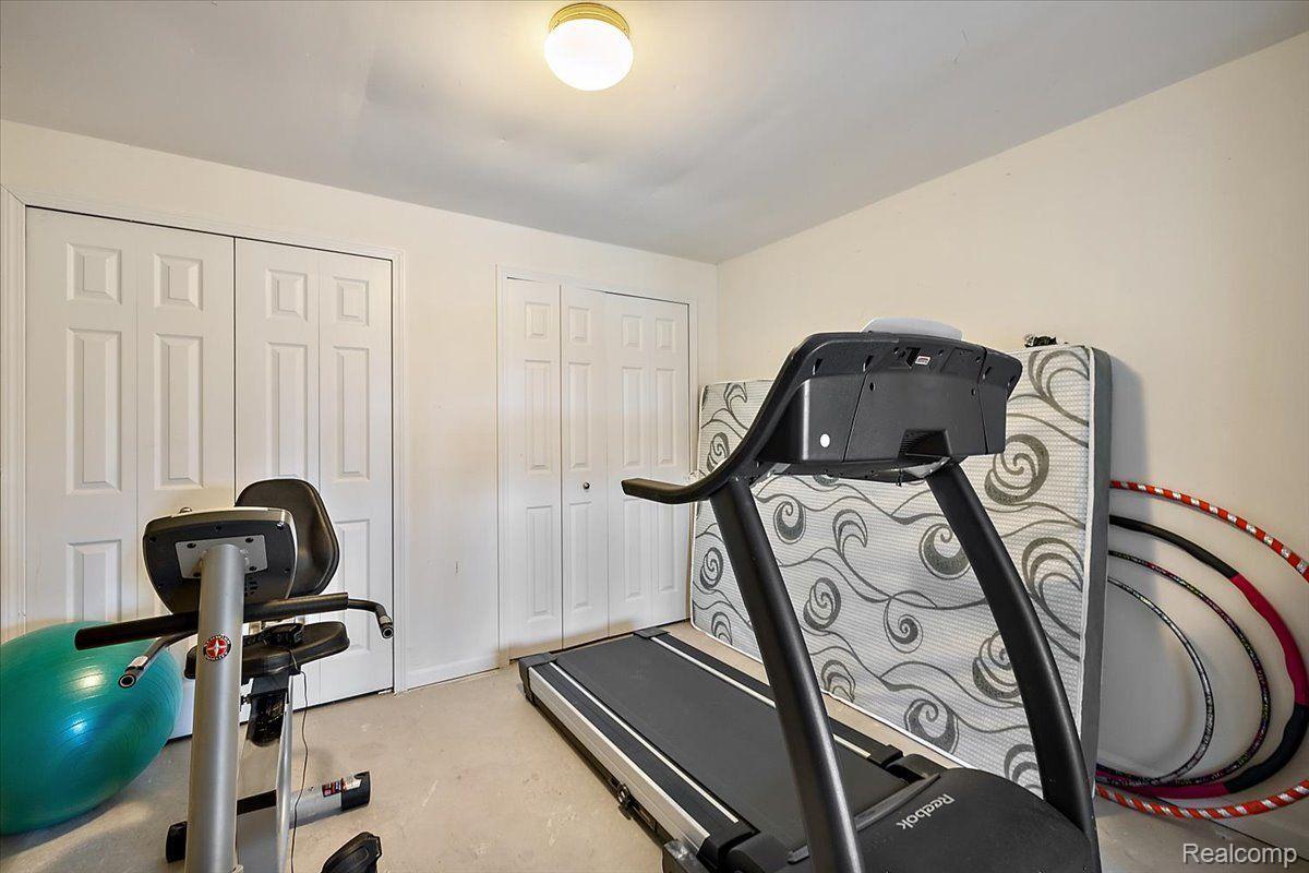 4250 SAINT ANDREWS Street