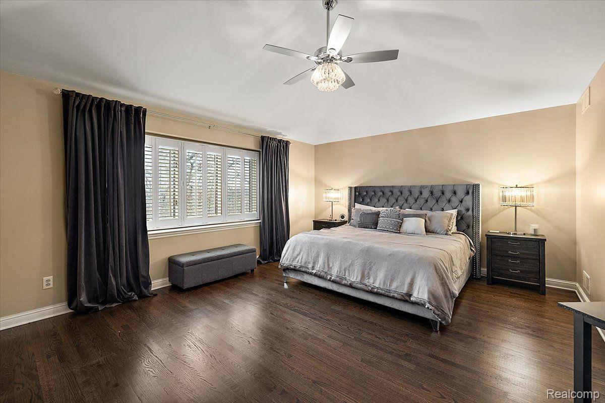 4250 SAINT ANDREWS Street