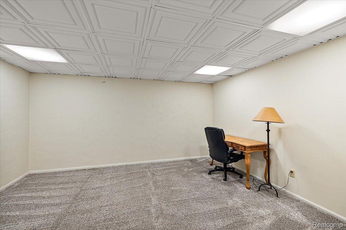 4250 SAINT ANDREWS Street