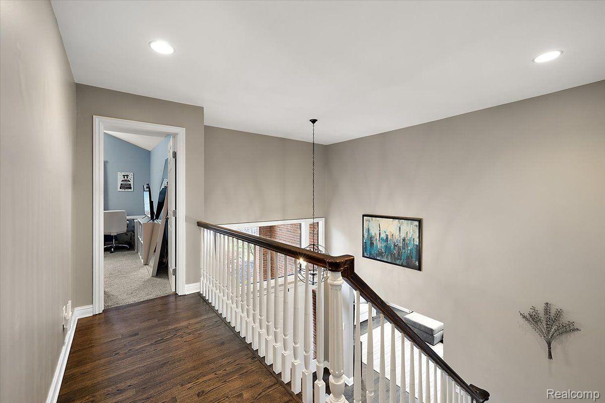 4250 SAINT ANDREWS Street