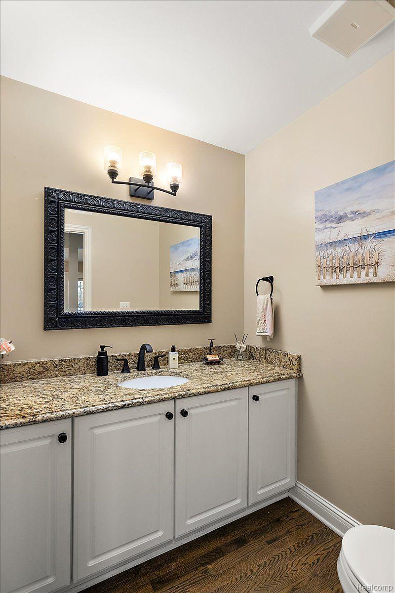 4250 SAINT ANDREWS Street