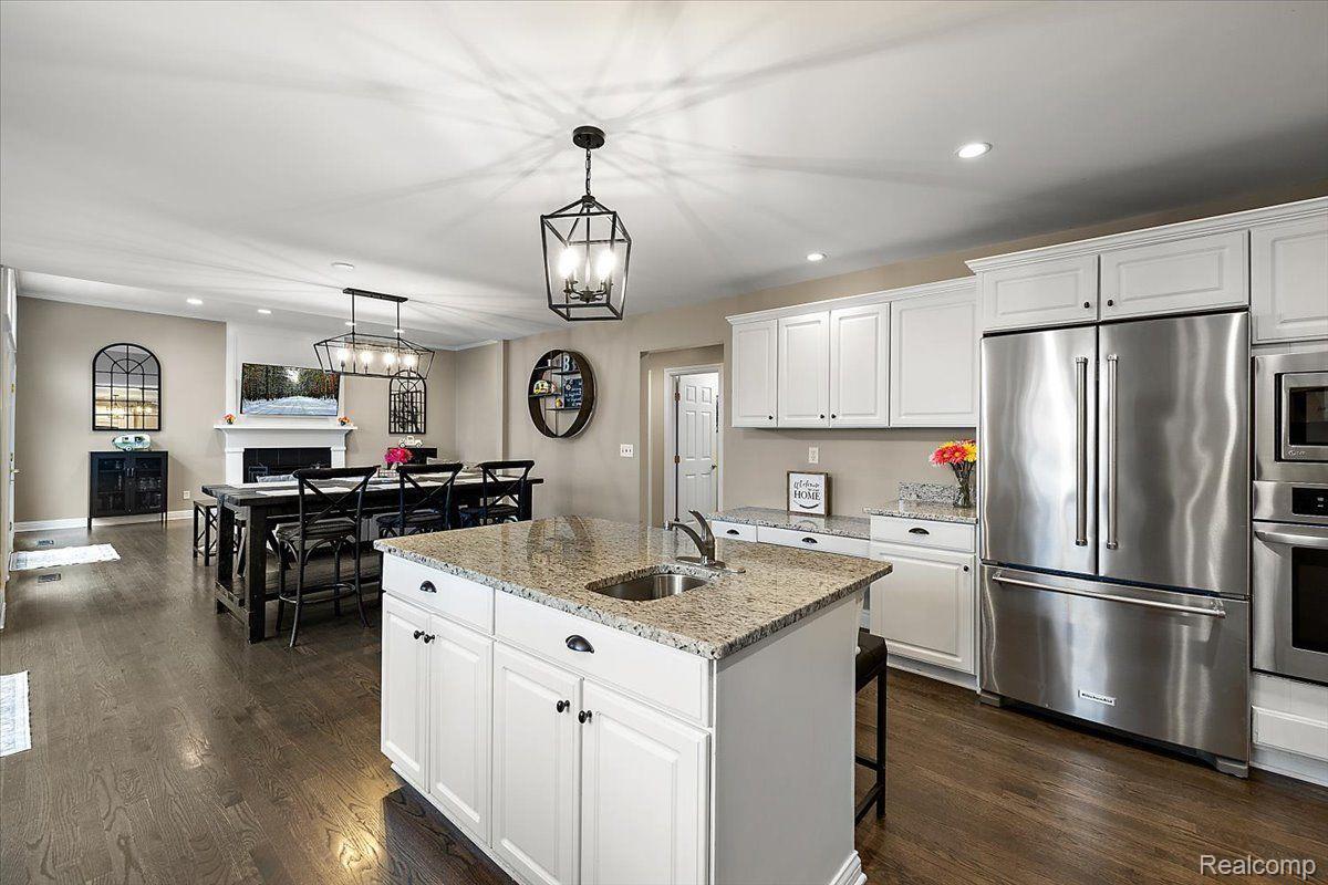 4250 SAINT ANDREWS Street