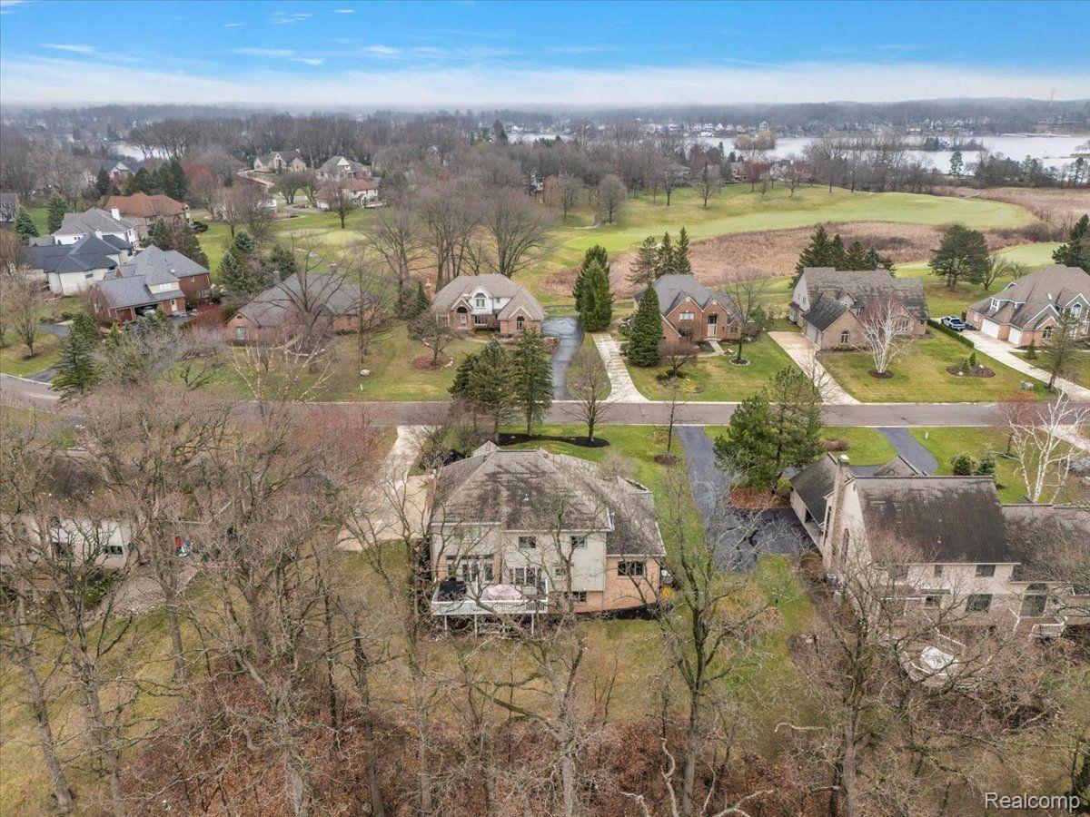 4250 SAINT ANDREWS Street