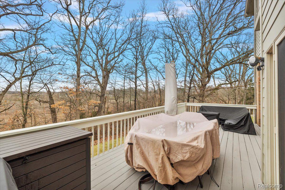 4250 SAINT ANDREWS Street