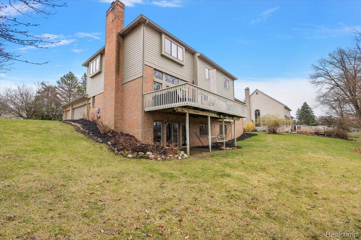 4250 SAINT ANDREWS Street