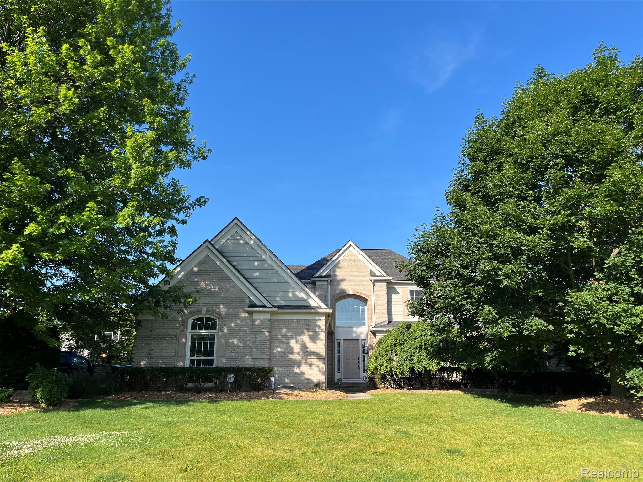 3387 Sussex Drive