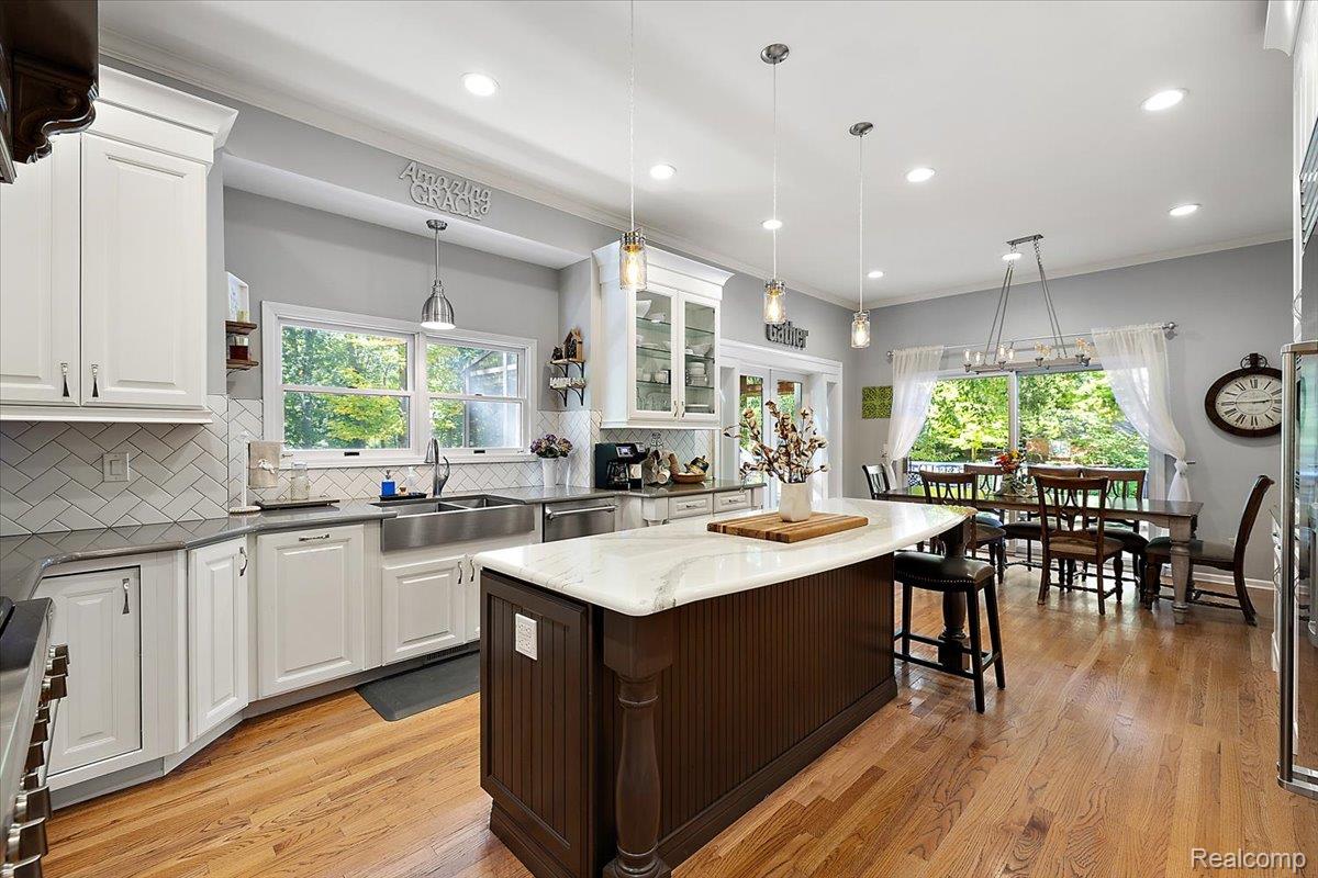 2560 Darren Drive