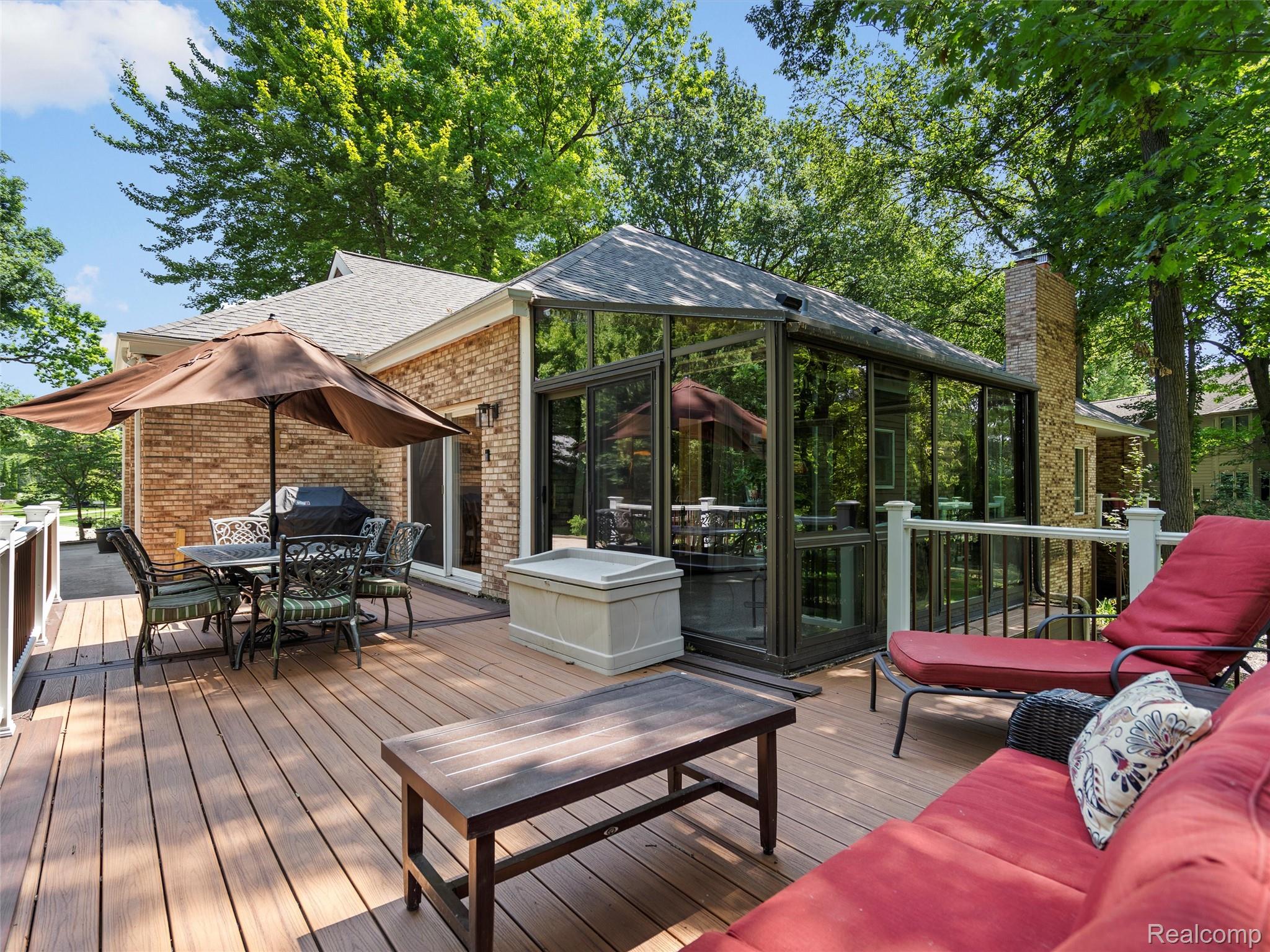2560 Darren Drive