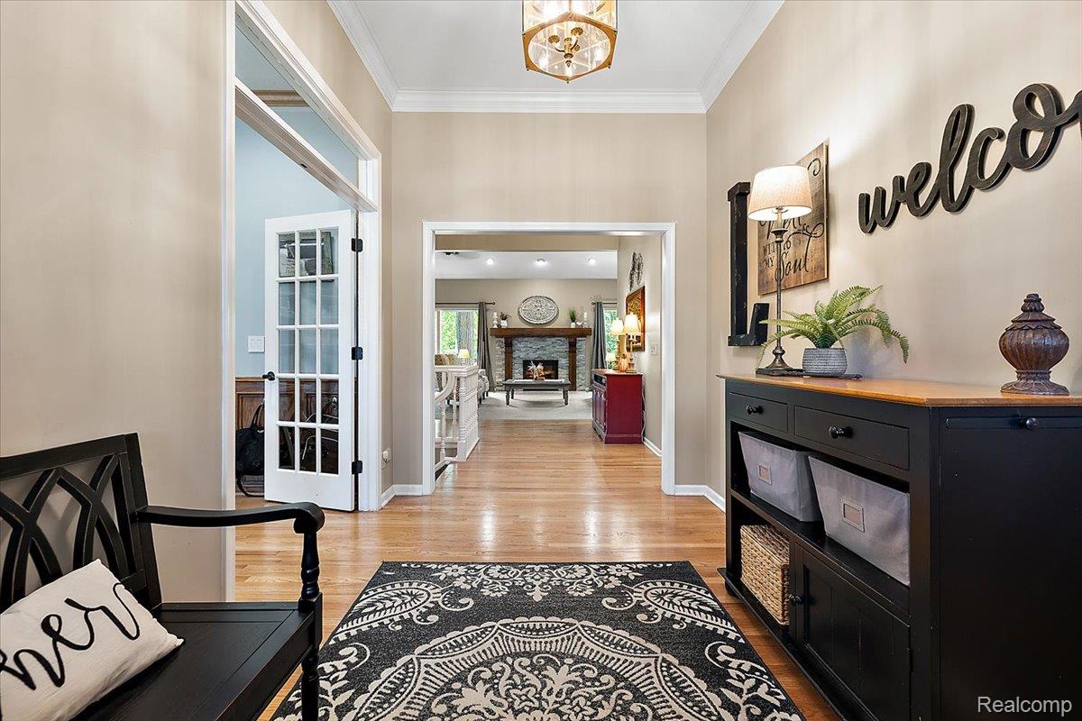 2560 Darren Drive