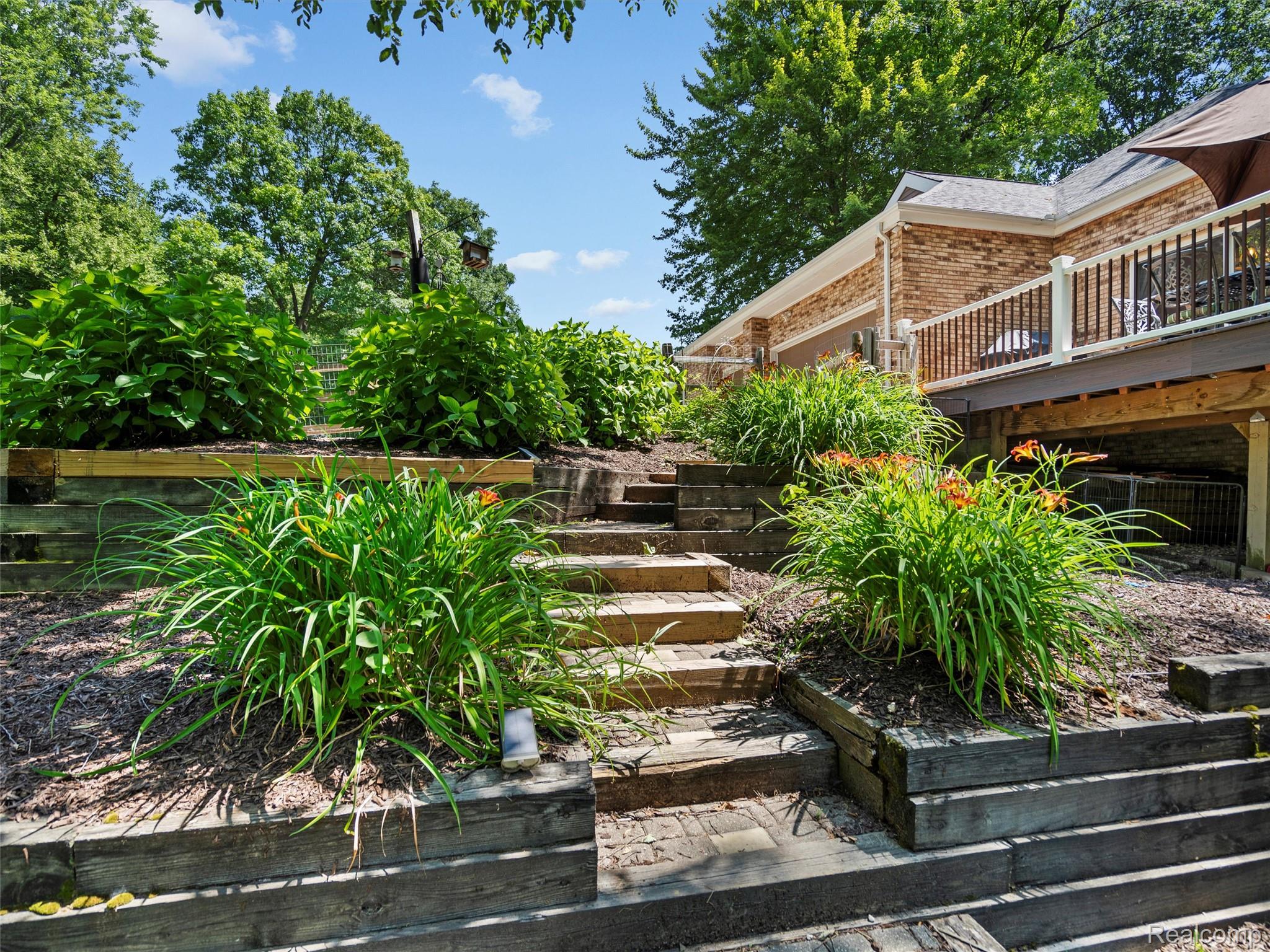 2560 Darren Drive