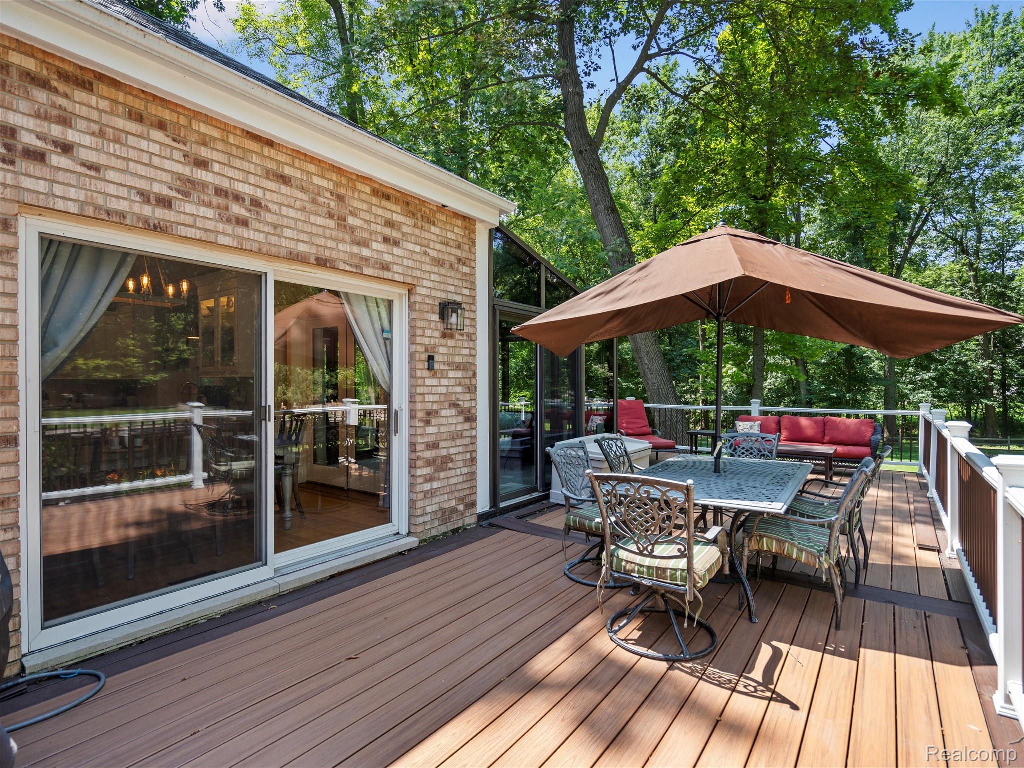 2560 Darren Drive