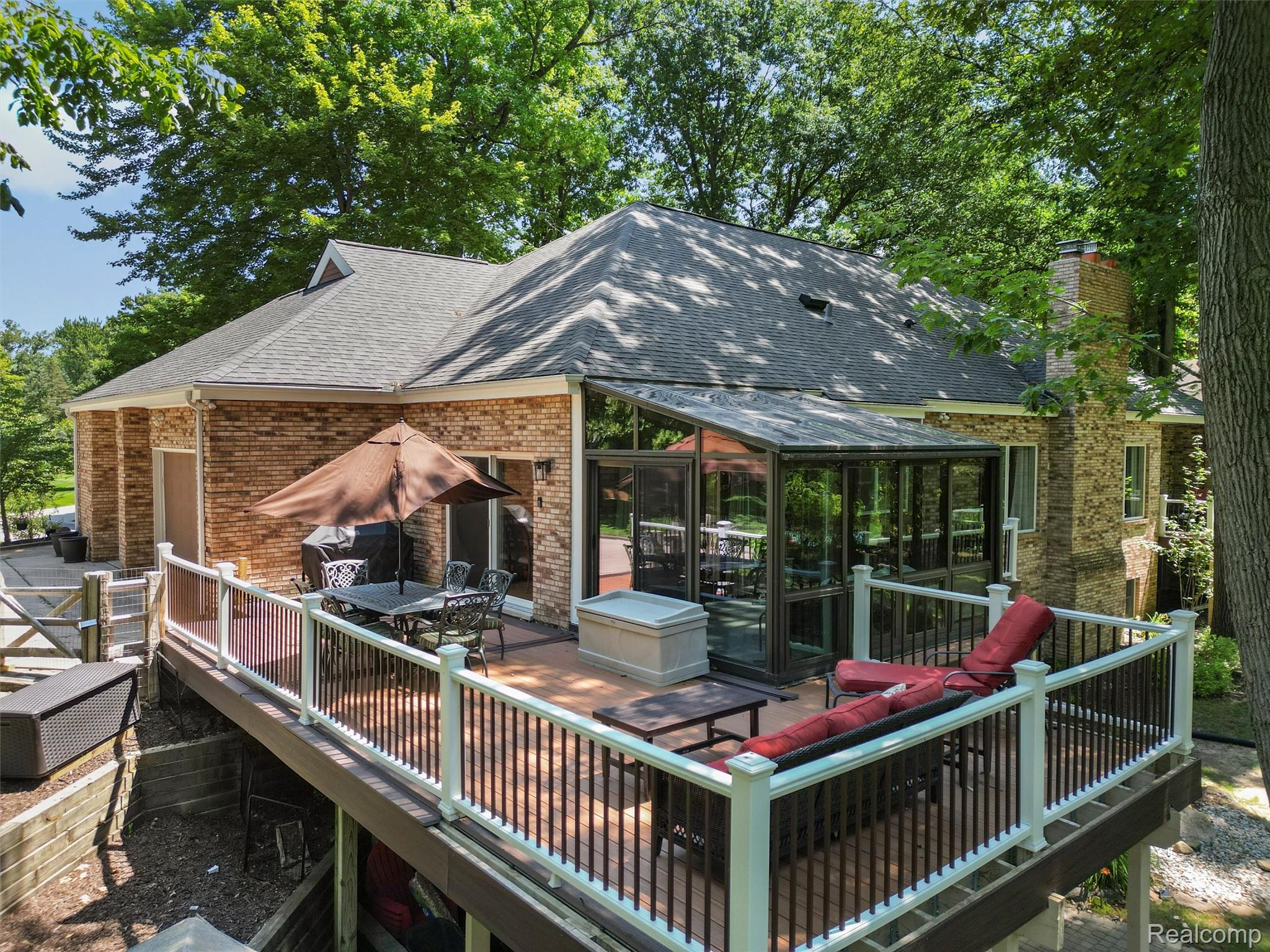 2560 Darren Drive