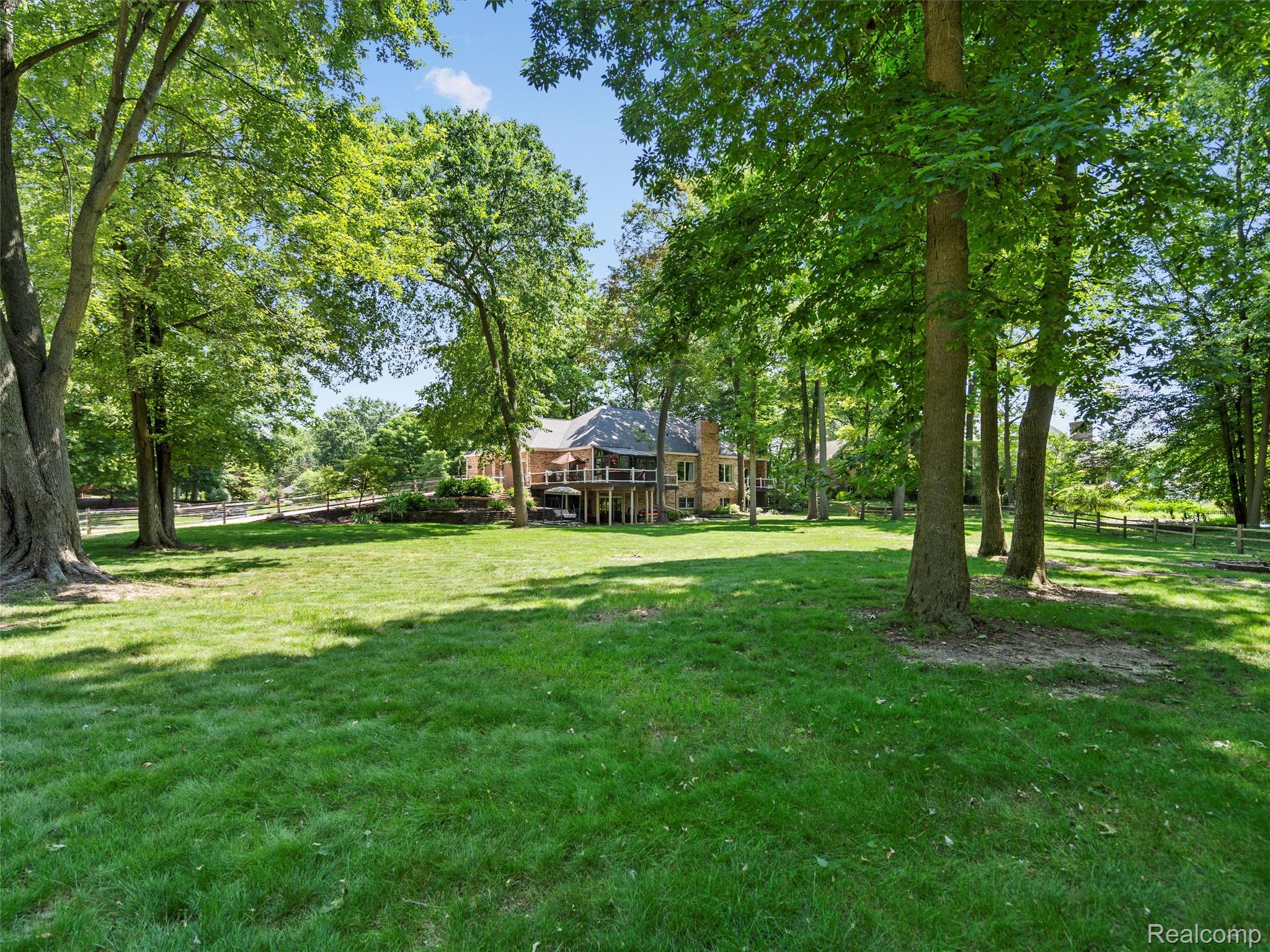 2560 Darren Drive