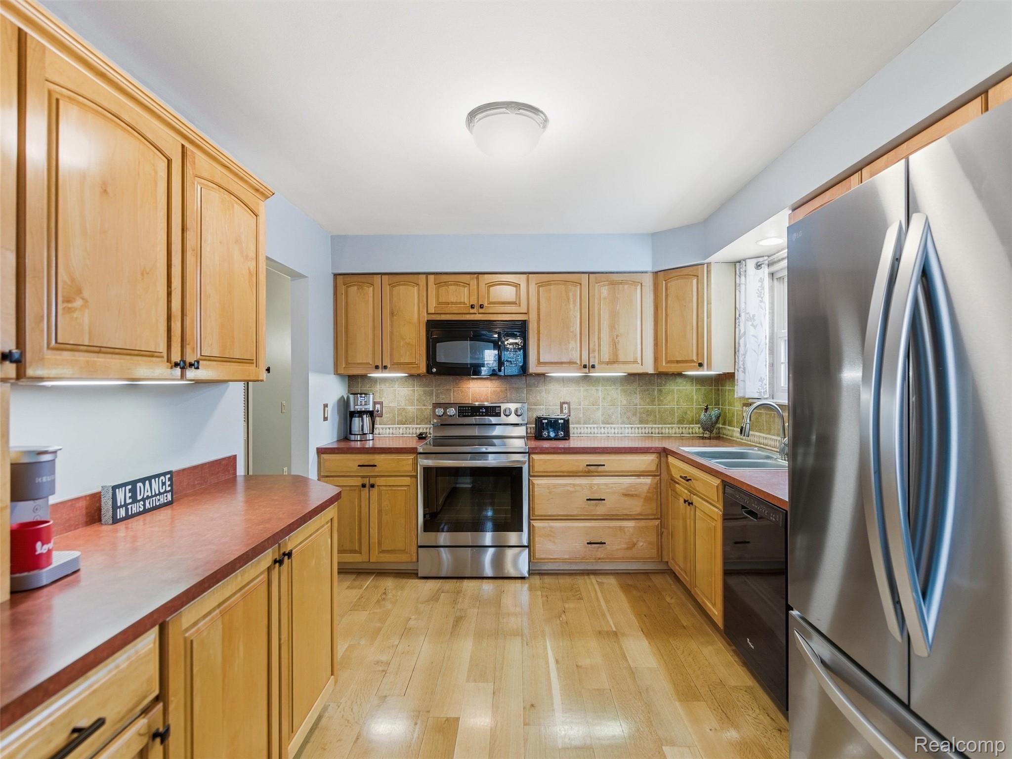 1595 Deerhurst Lane