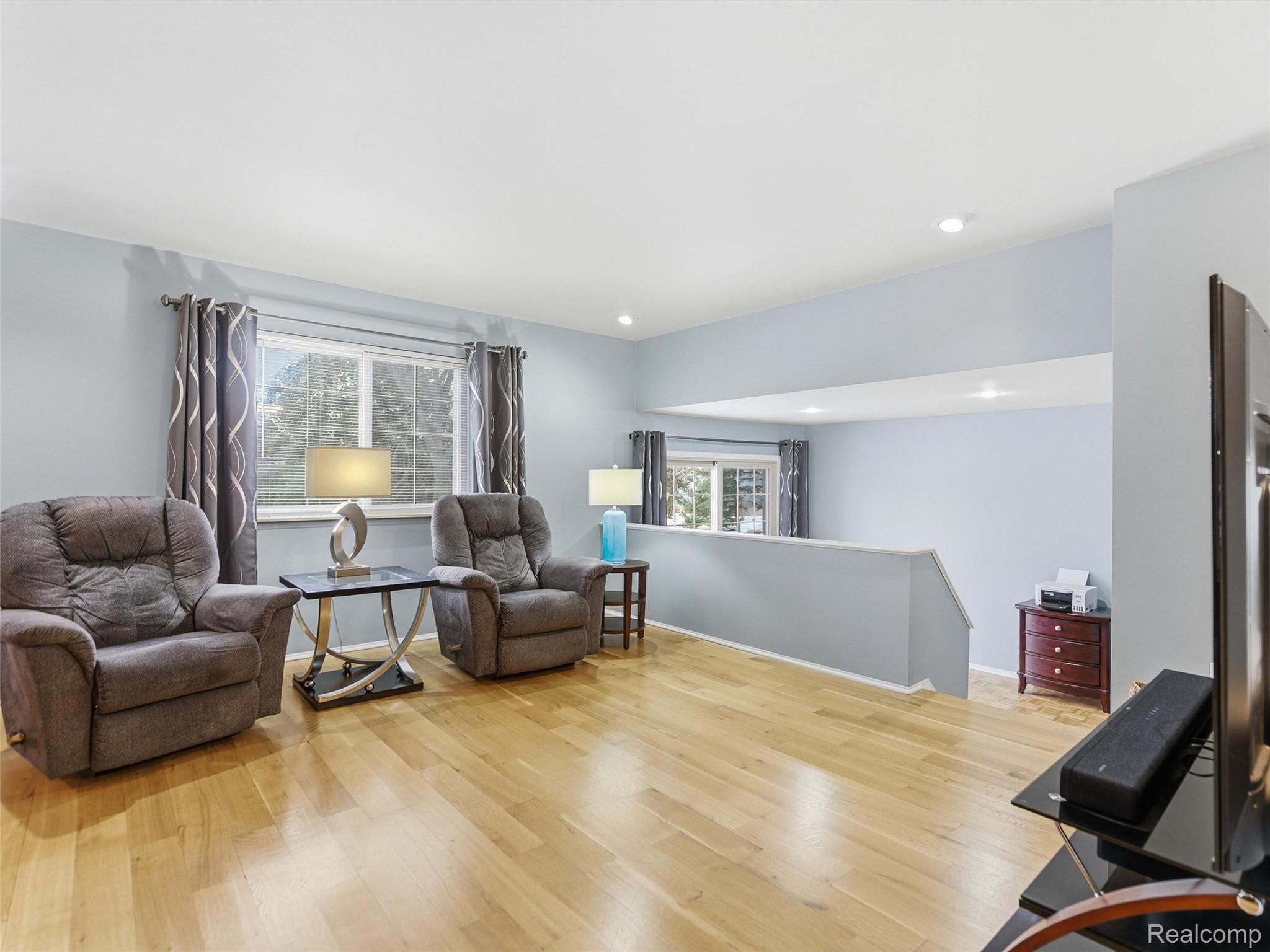 1595 Deerhurst Lane