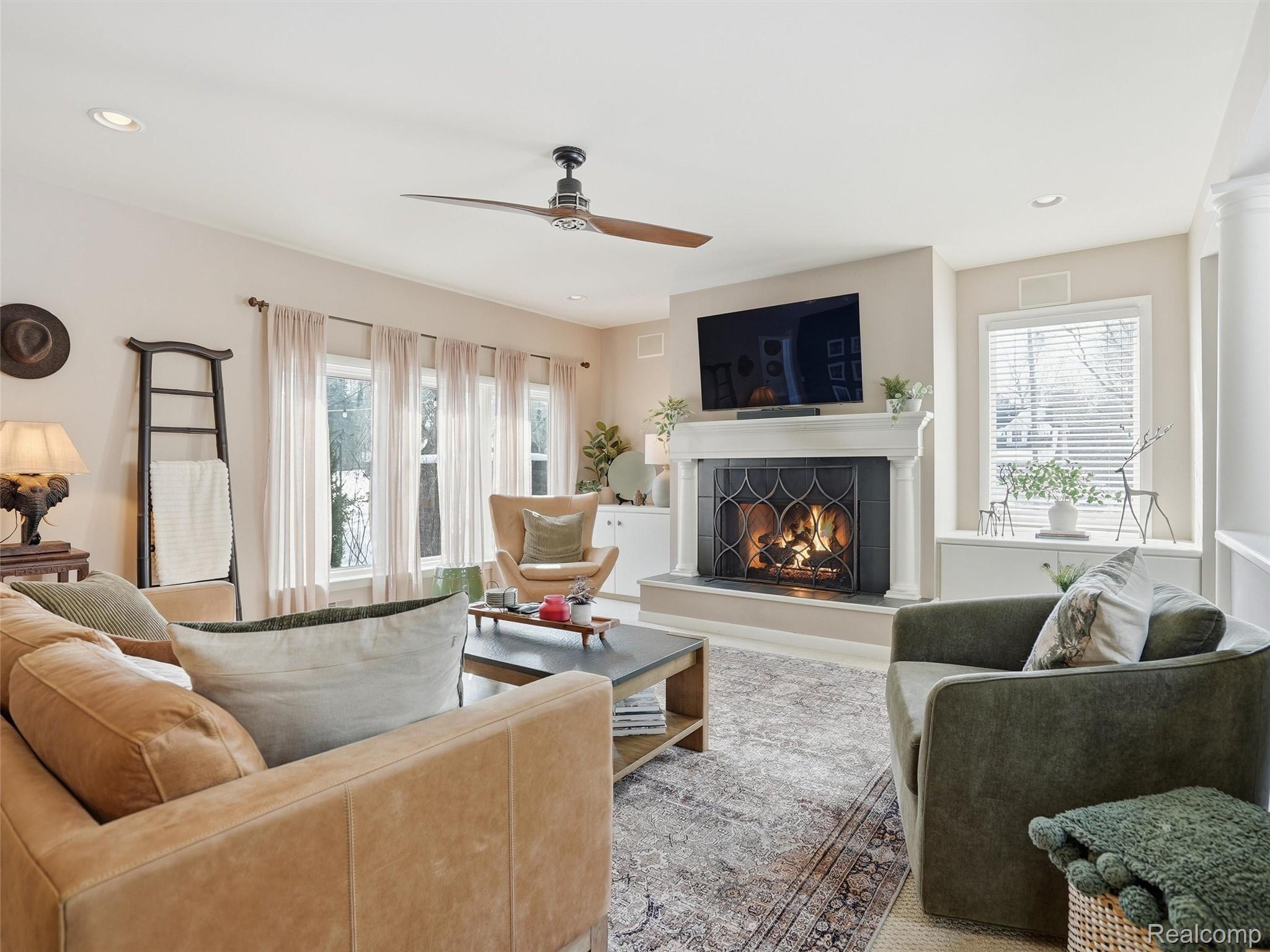 1063 Avon Circle E
