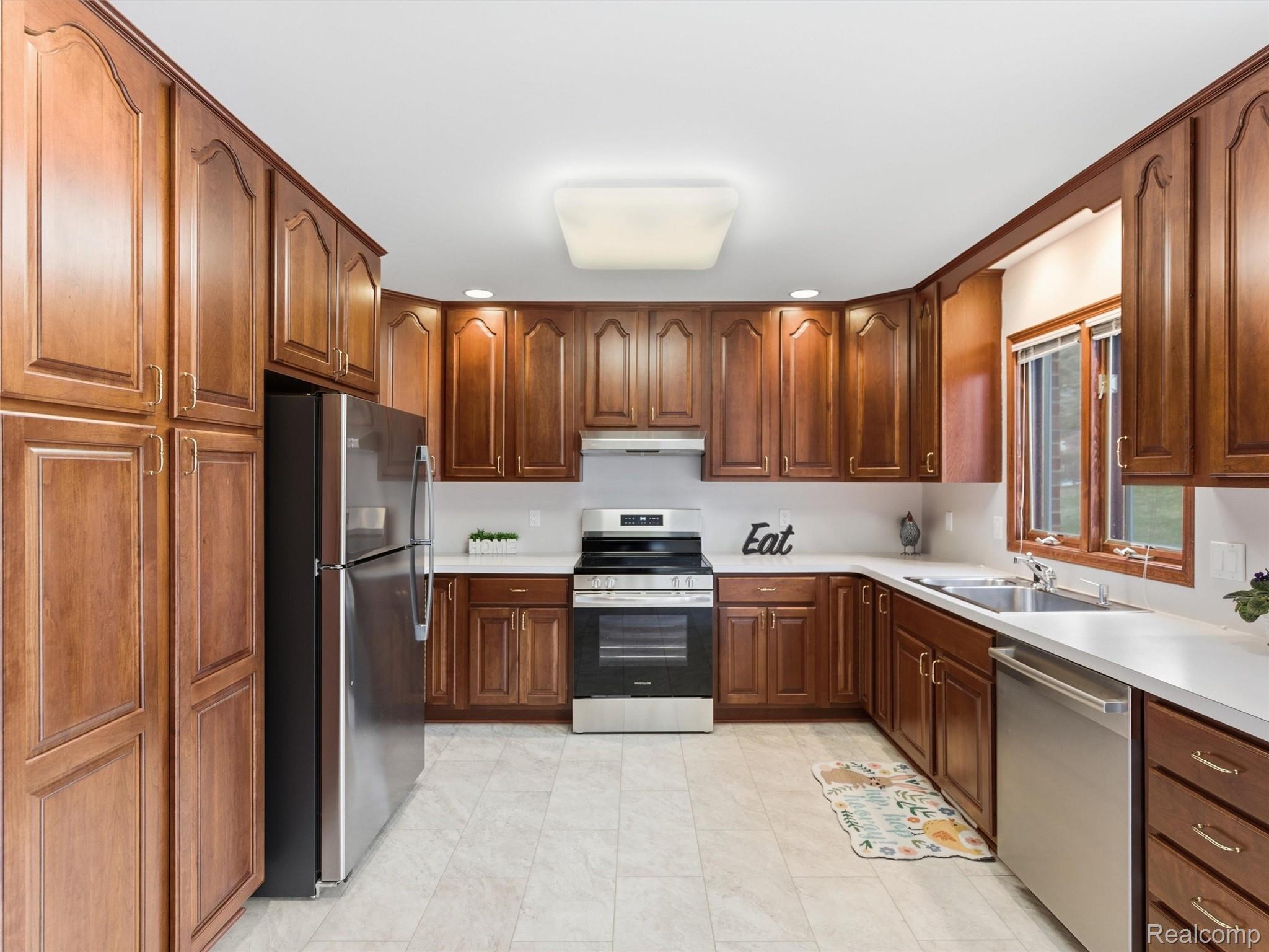 2178 Clinton View Circle
