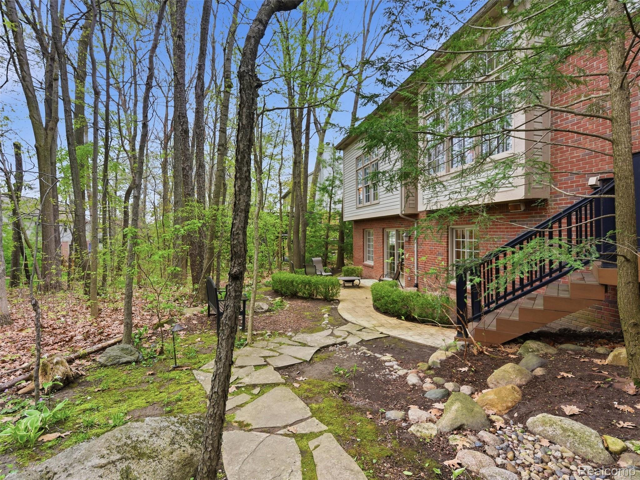 3874 Kaeleaf Road