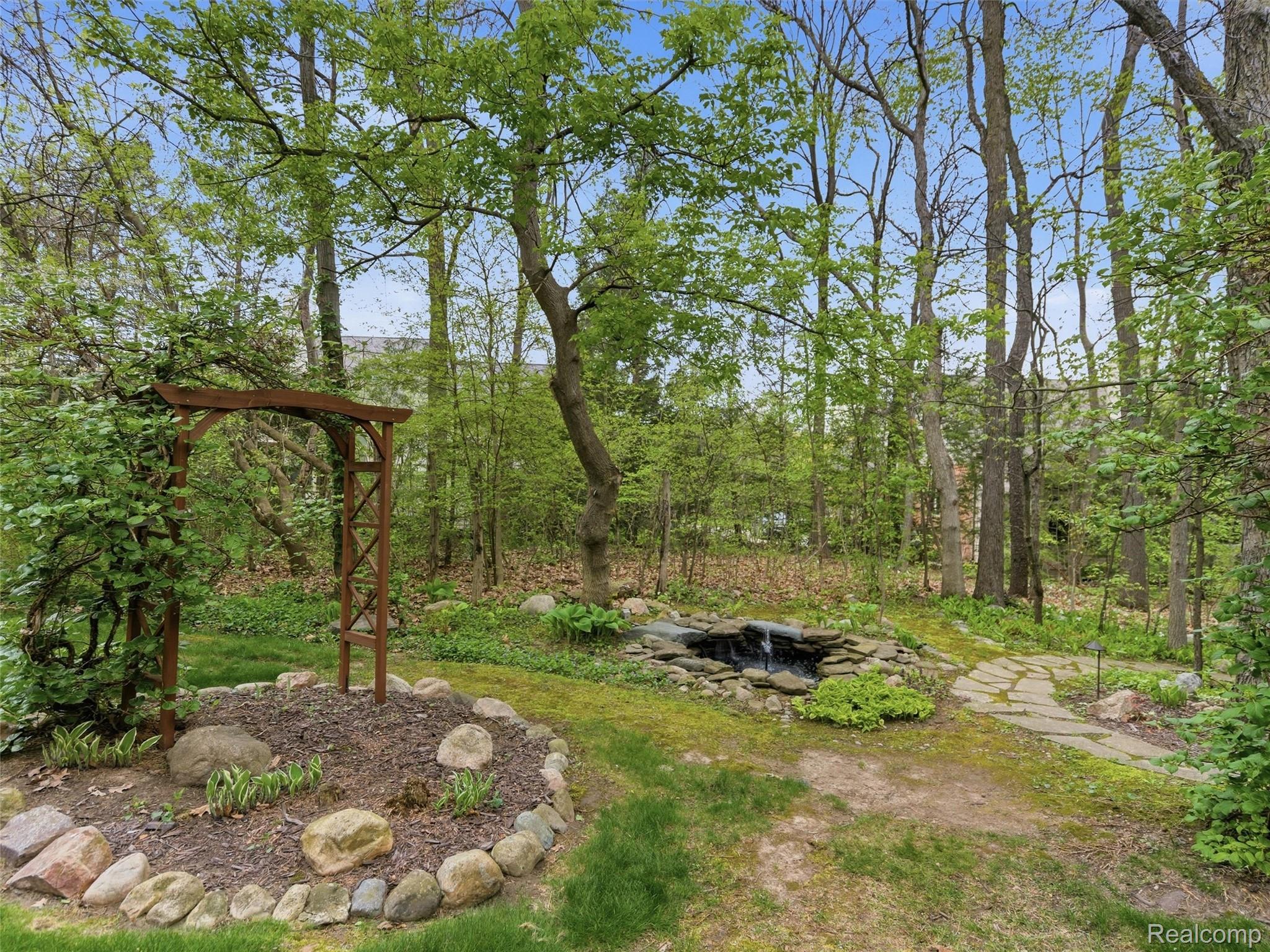 3874 Kaeleaf Road
