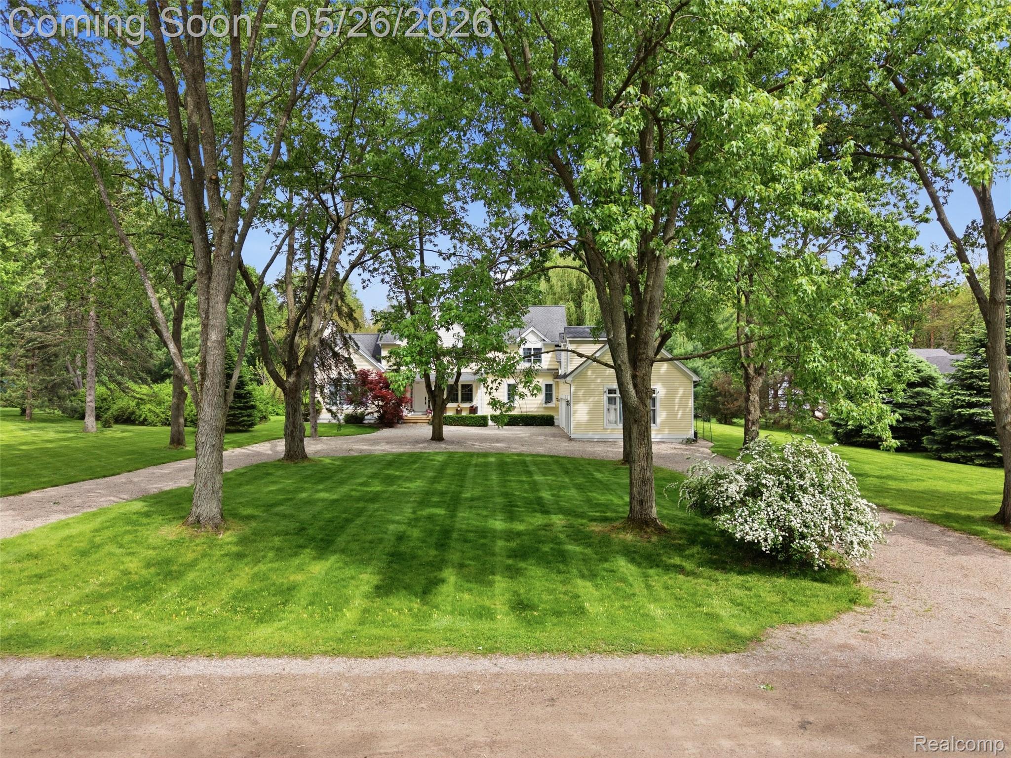 1185 Avon Circle W