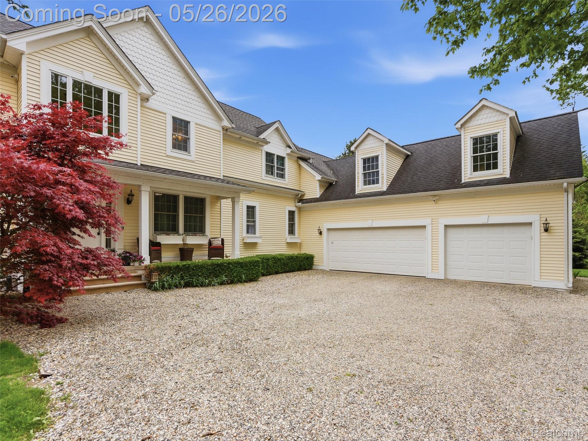 1185 Avon Circle W